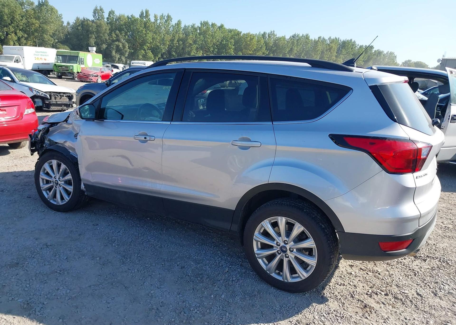 2019 FORD ESCAPE SEL