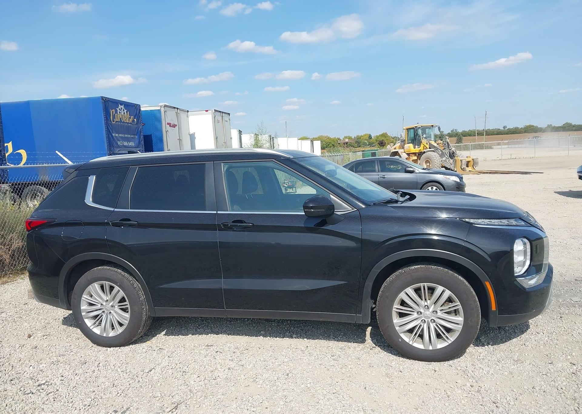 2024 MITSUBISHI OUTLANDER SE