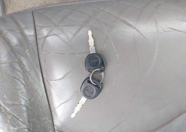 2003 GMC YUKON SLE