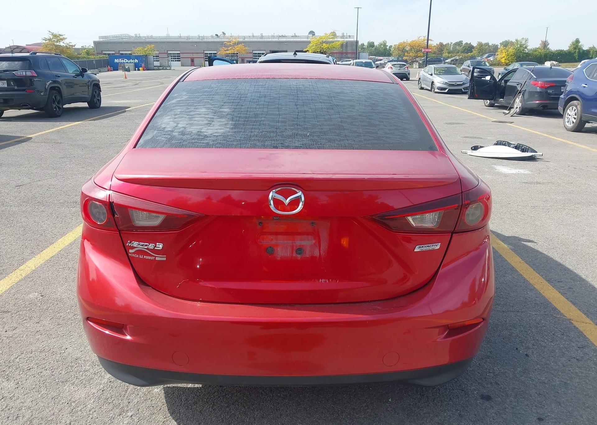 2015 MAZDA MAZDA3