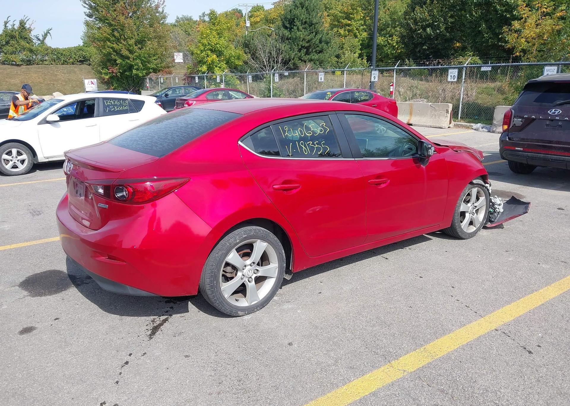 2015 MAZDA MAZDA3