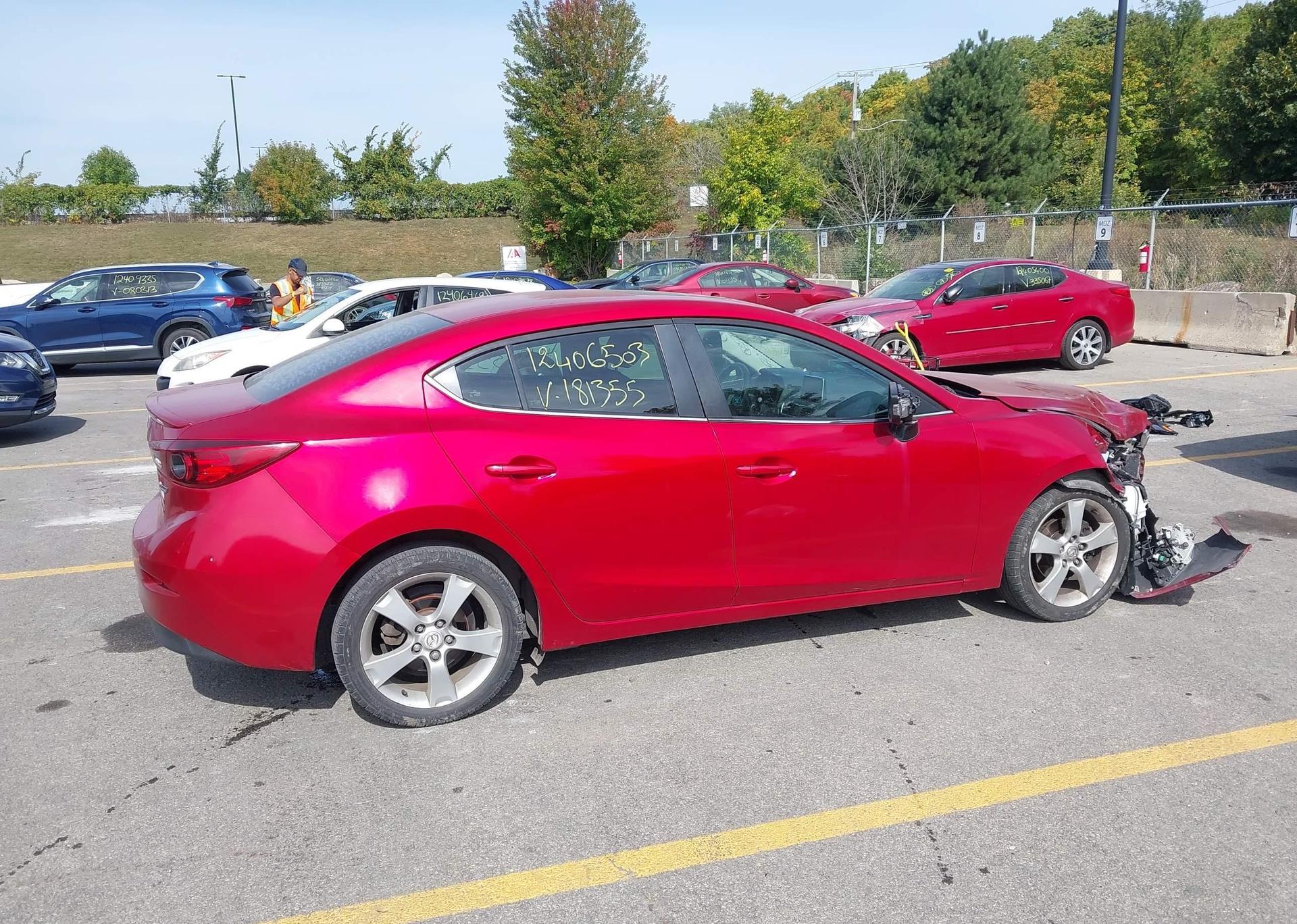 2015 MAZDA MAZDA3