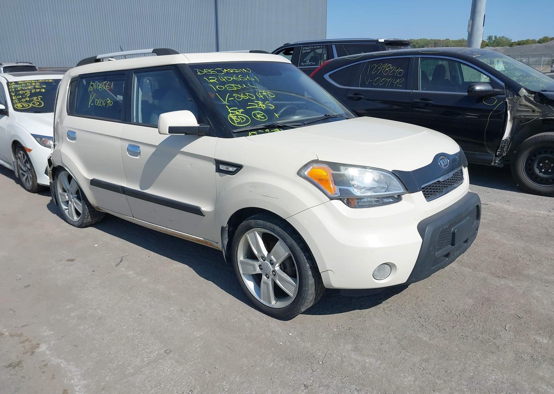 2010 KIA SOUL +