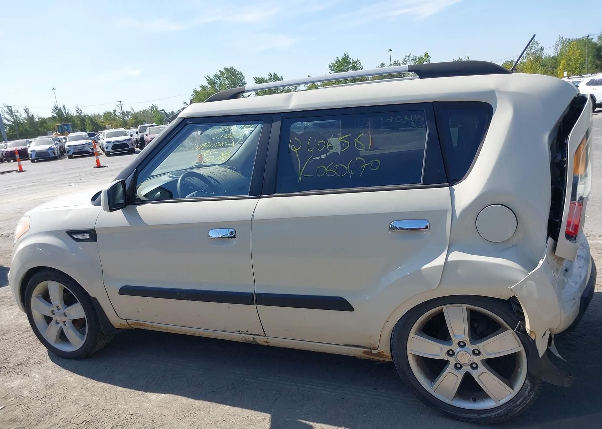 2010 KIA SOUL +