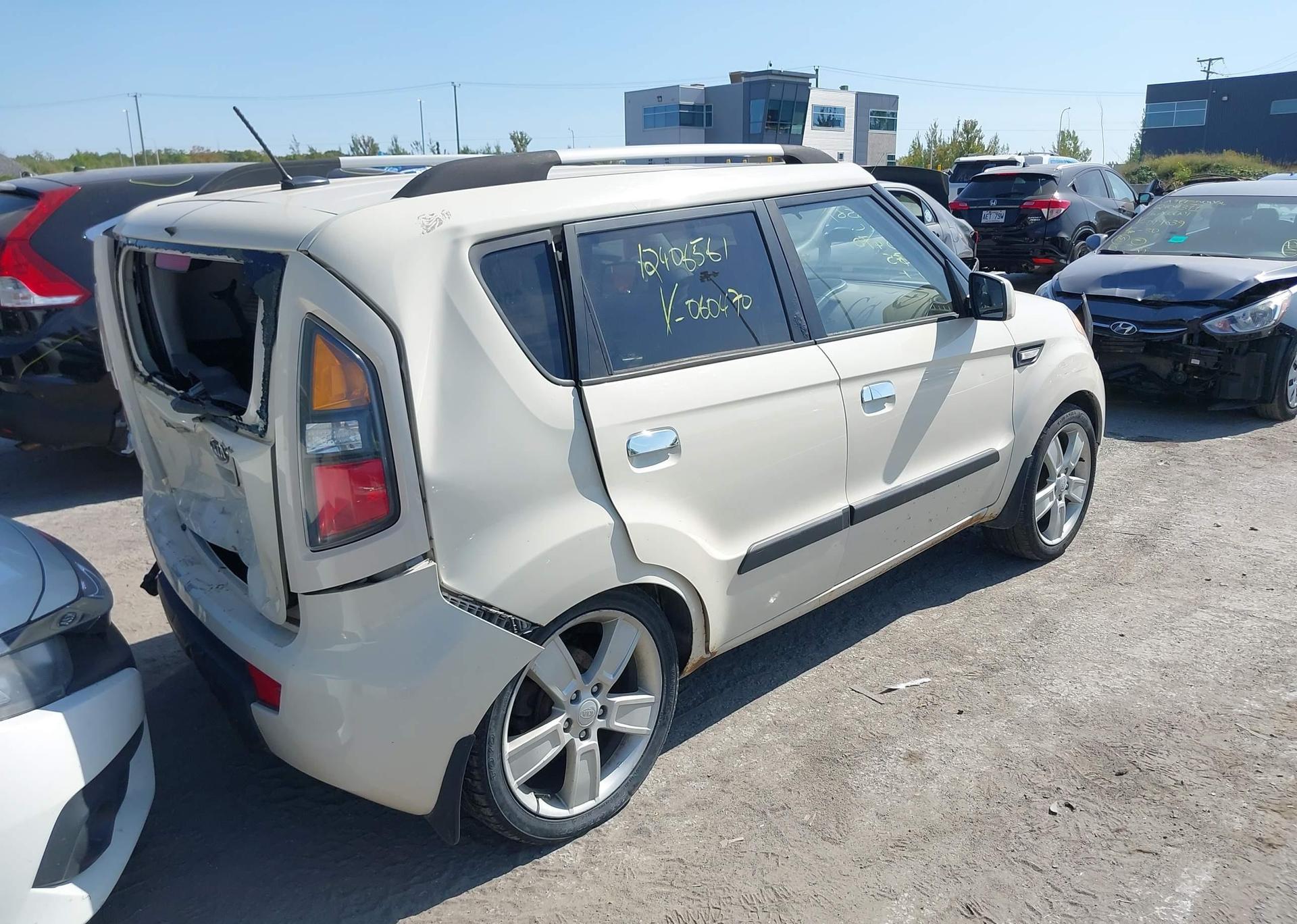 2010 KIA SOUL +