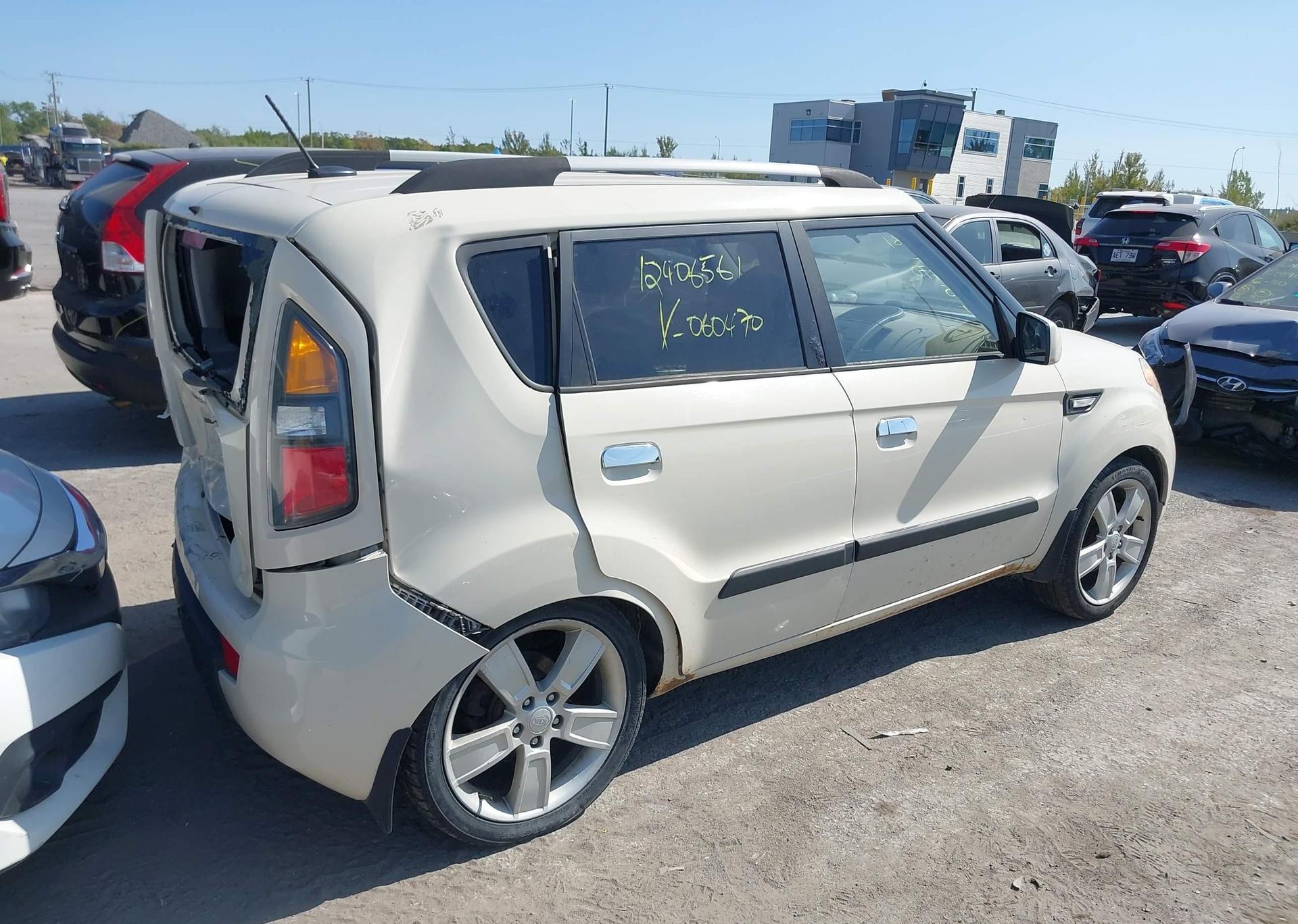 2010 KIA SOUL +