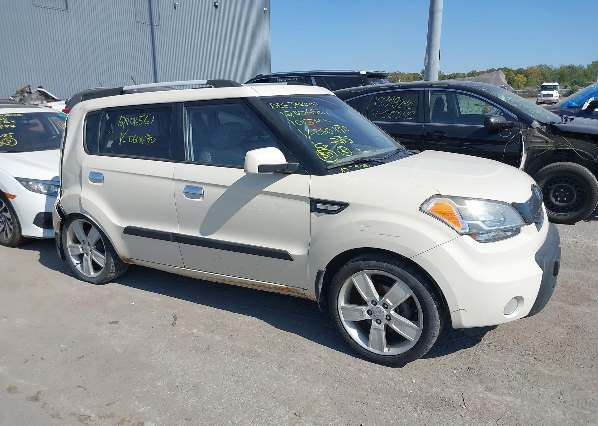2010 KIA SOUL +