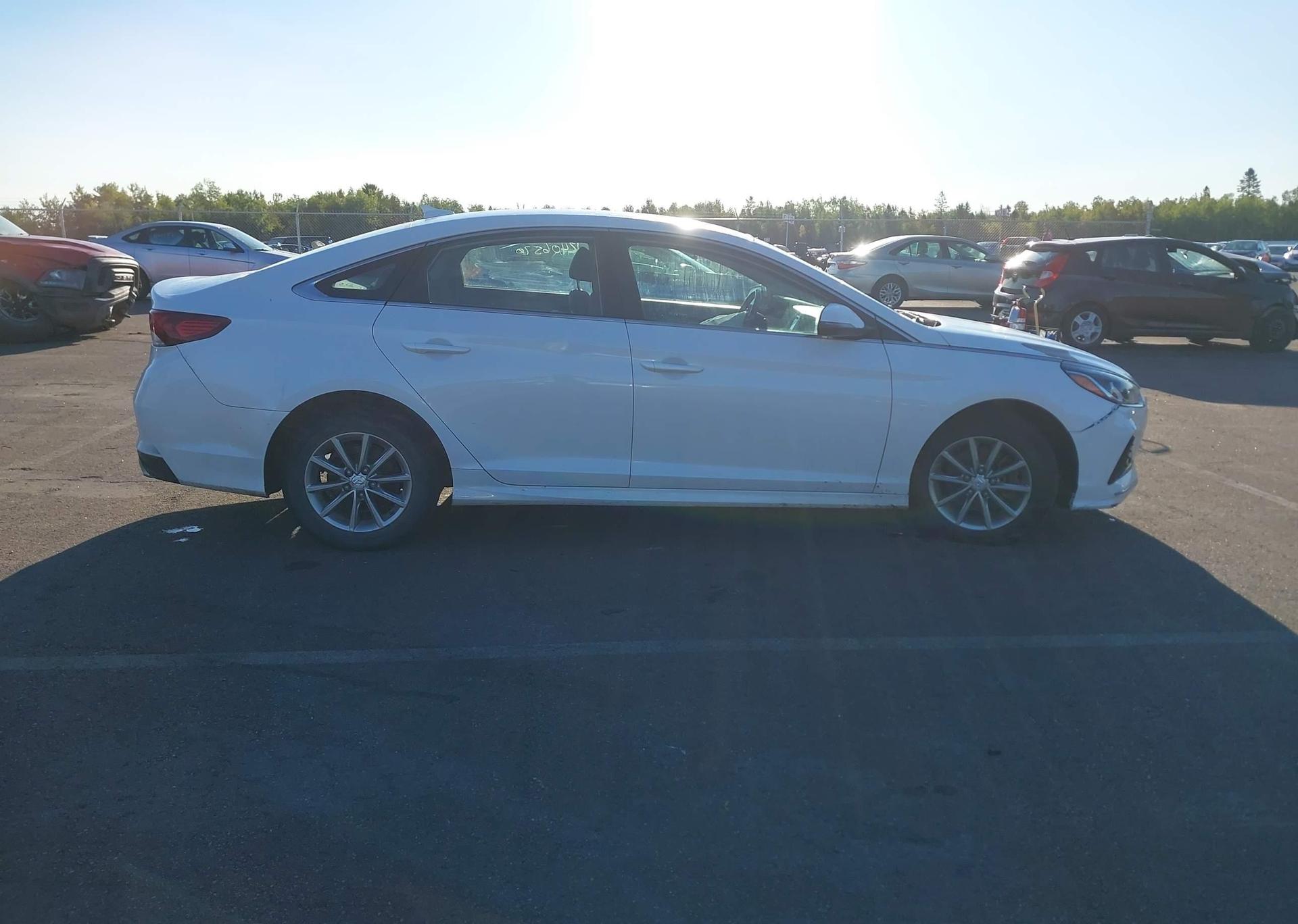 2019 HYUNDAI SONATA SE