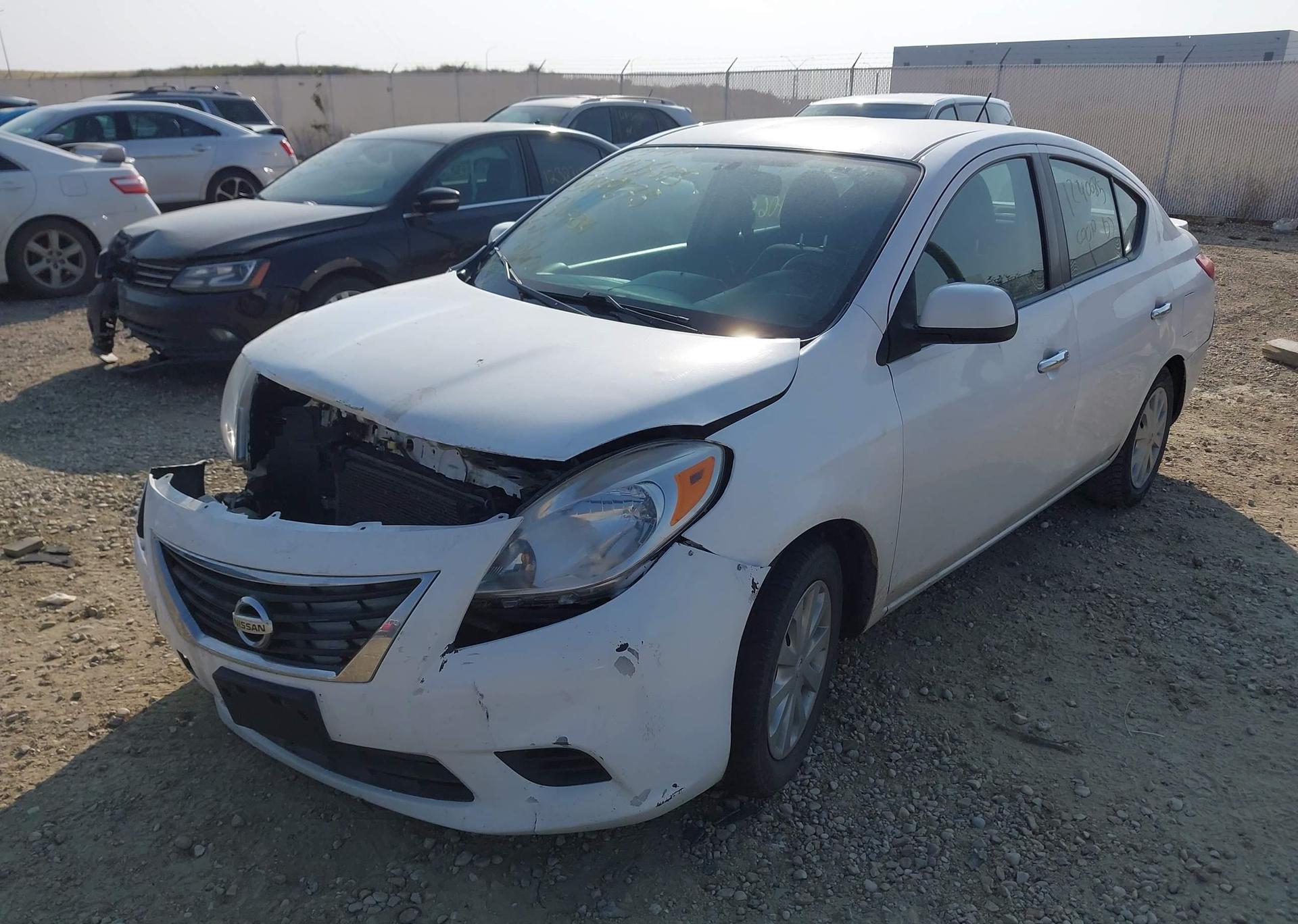 2013 NISSAN VERSA S