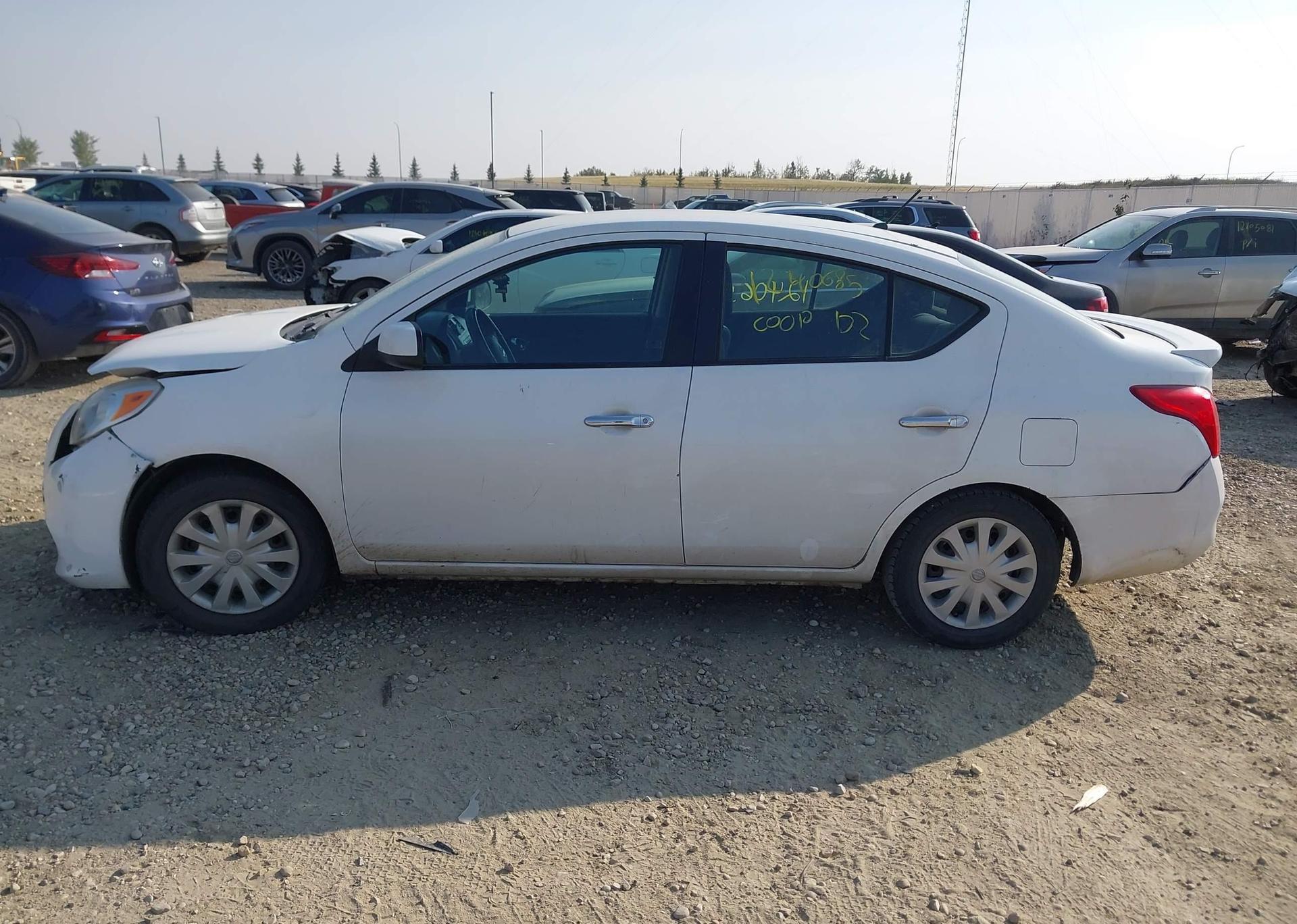 2013 NISSAN VERSA S