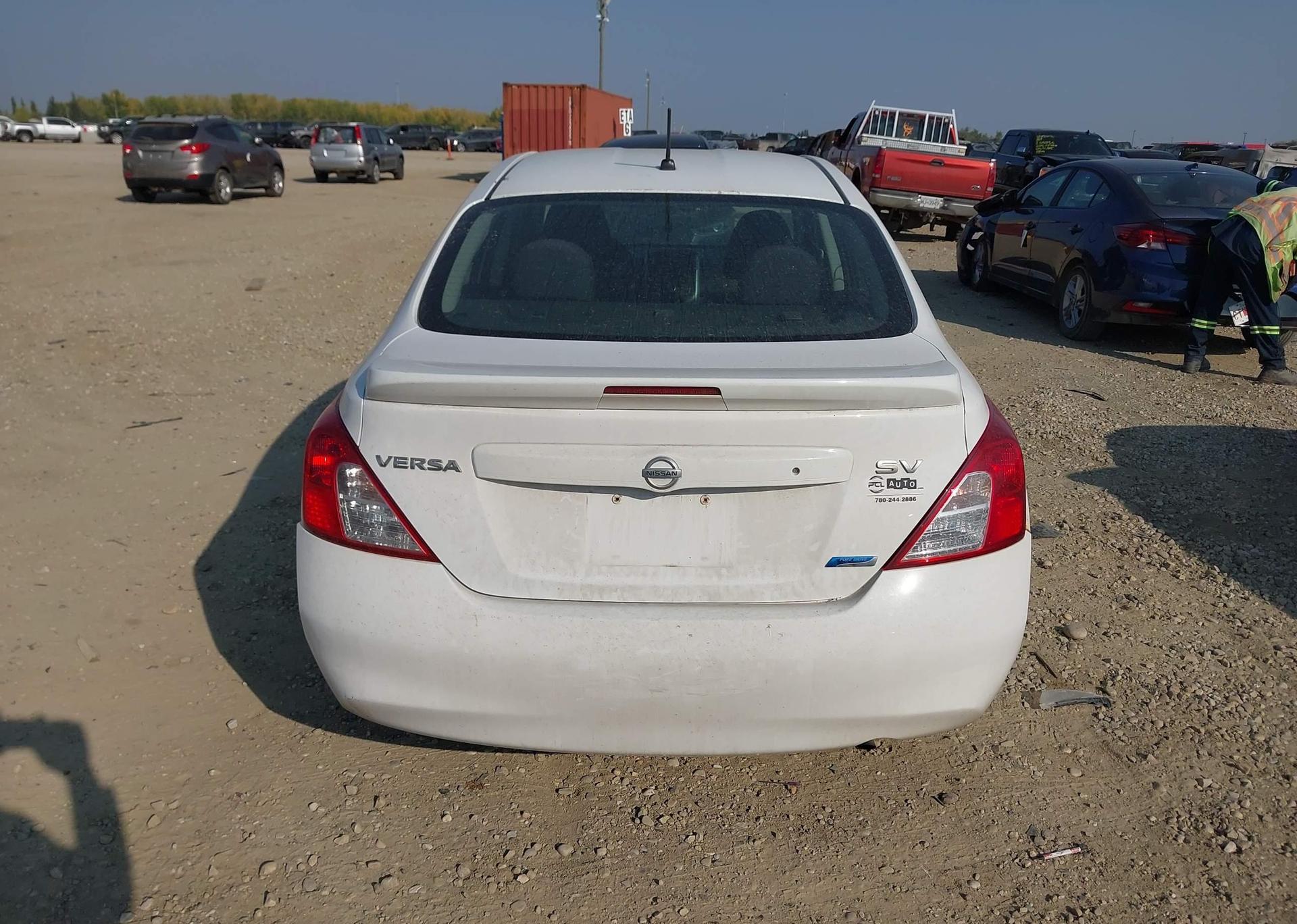 2013 NISSAN VERSA S