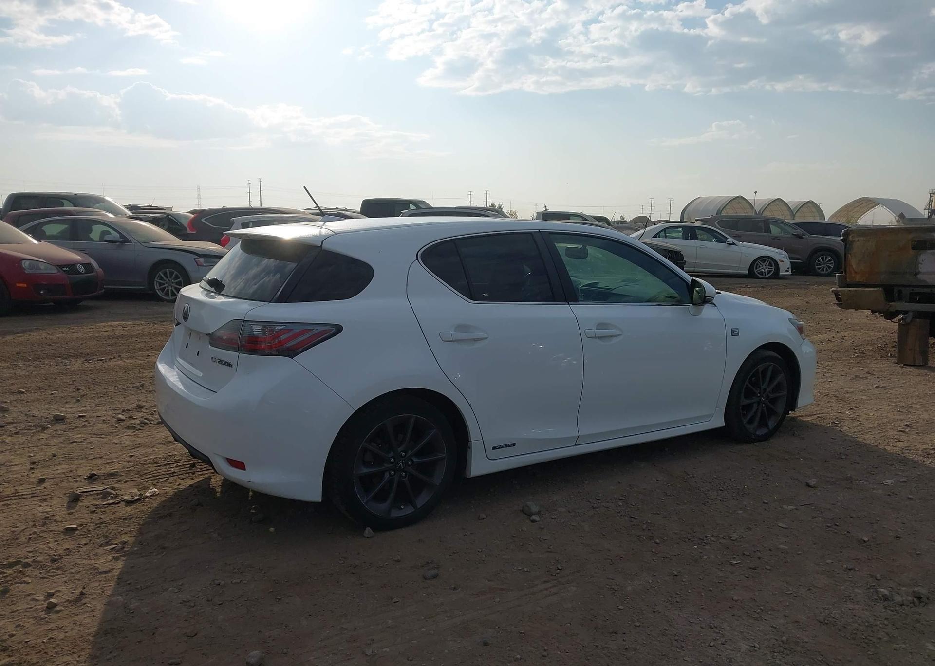 2013 LEXUS CT 200