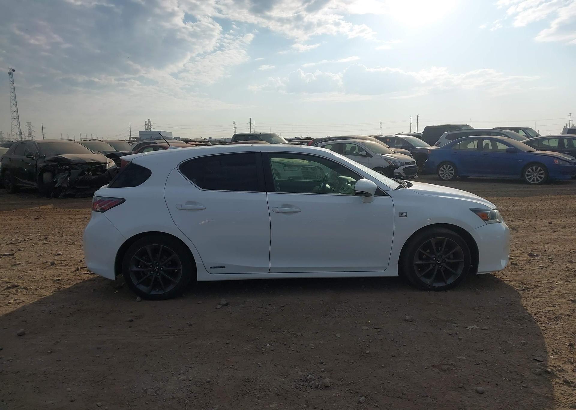 2013 LEXUS CT 200
