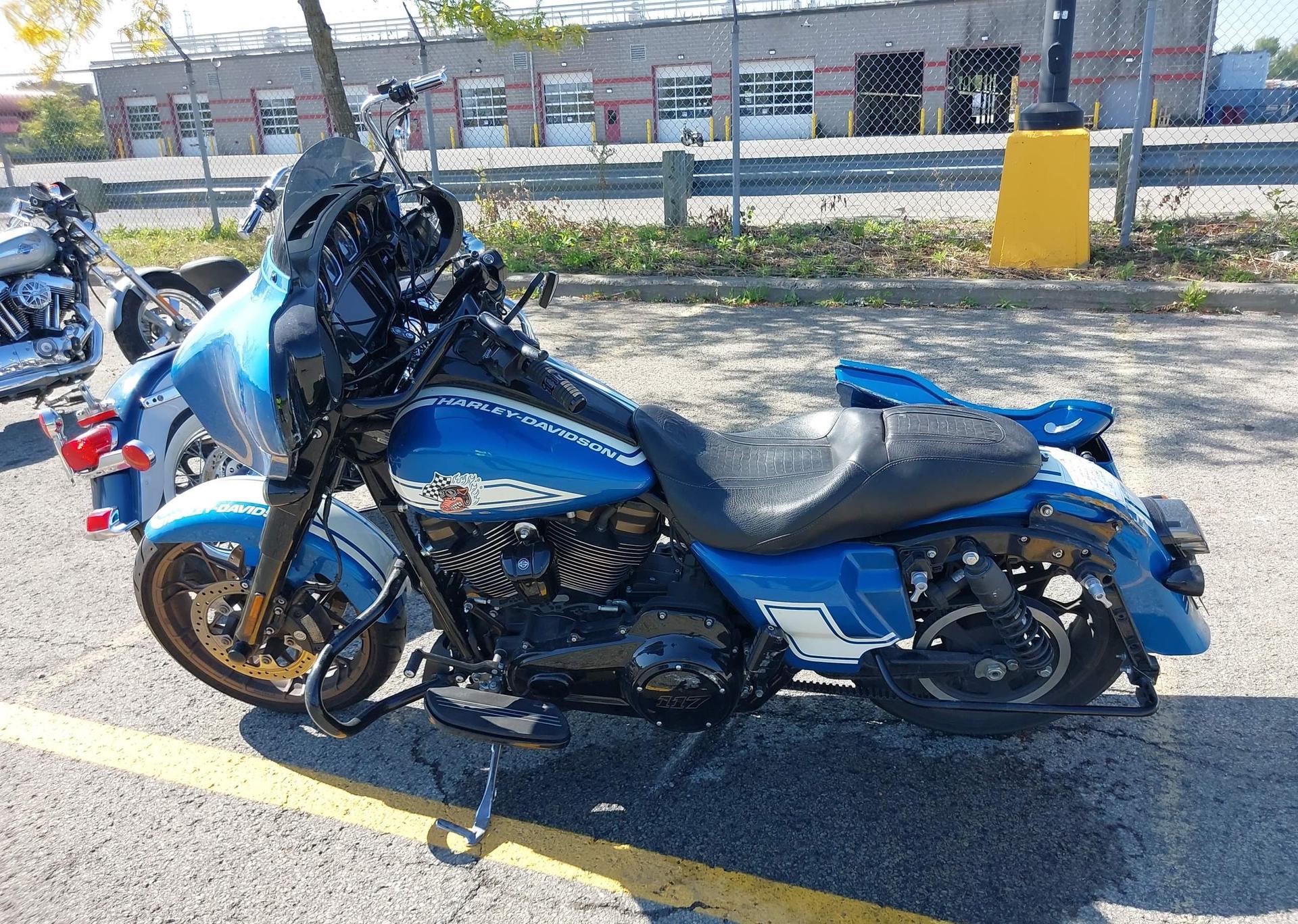 2023 HARLEY-DAVIDSON FLHXST