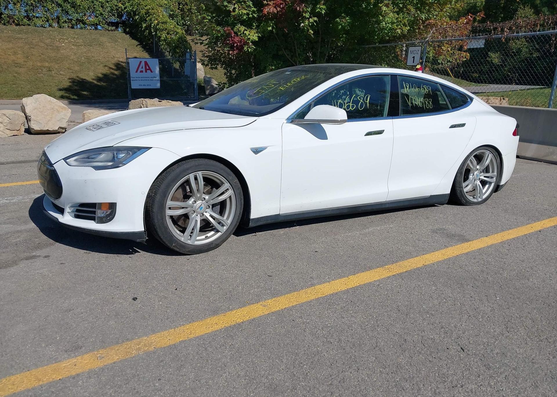 2016 TESLA MODEL S 60D