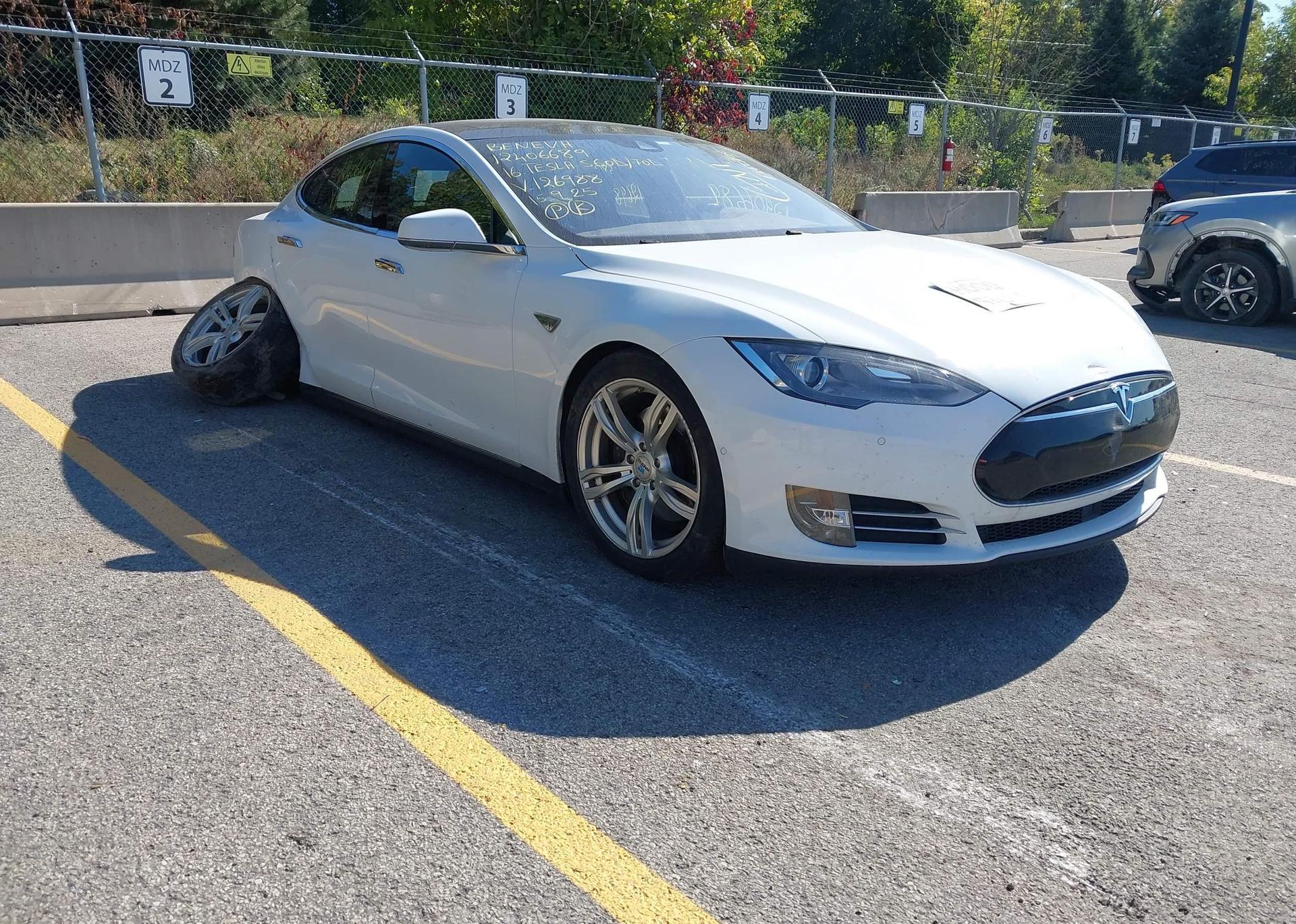 2016 TESLA MODEL S 60D