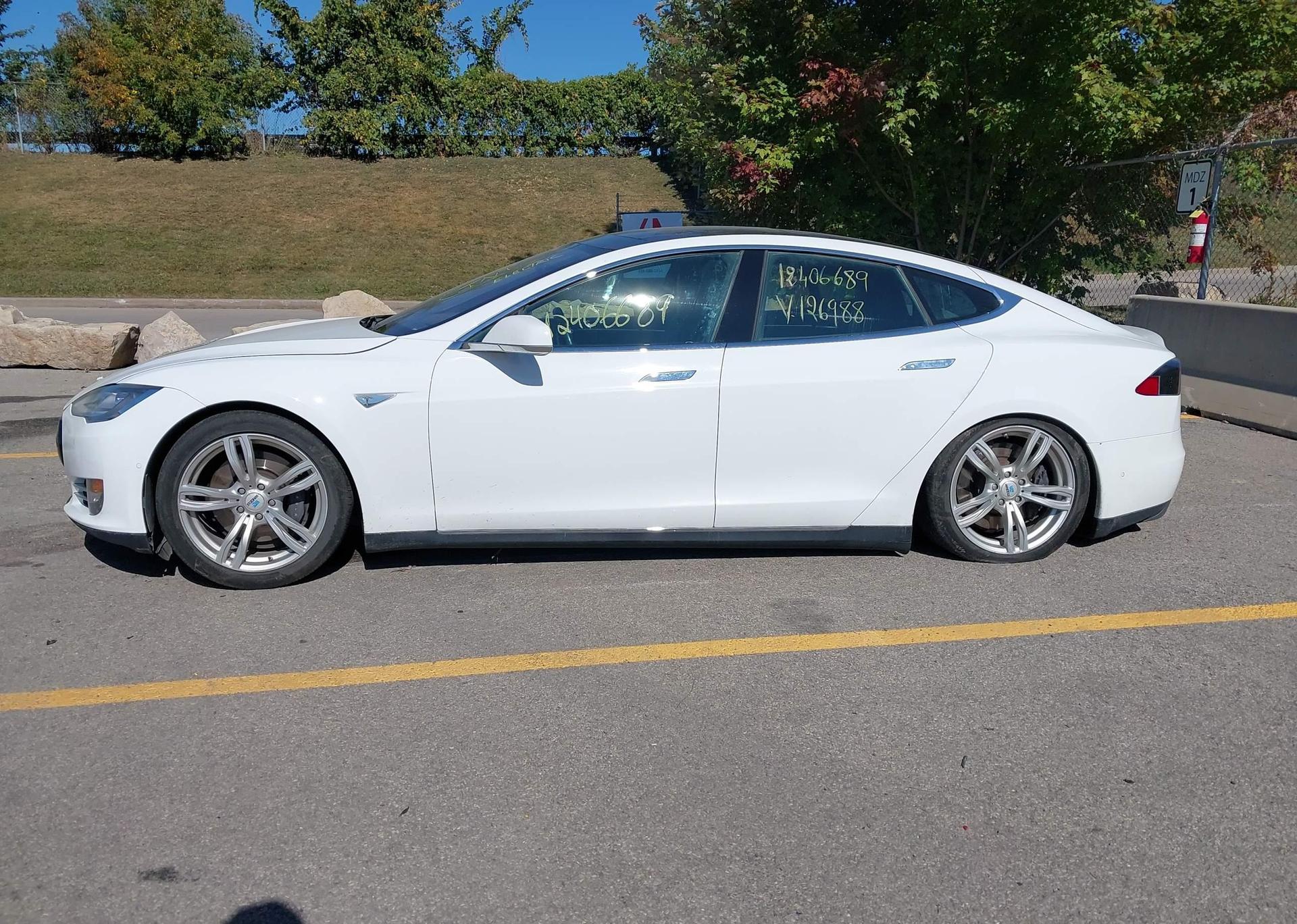 2016 TESLA MODEL S 60D