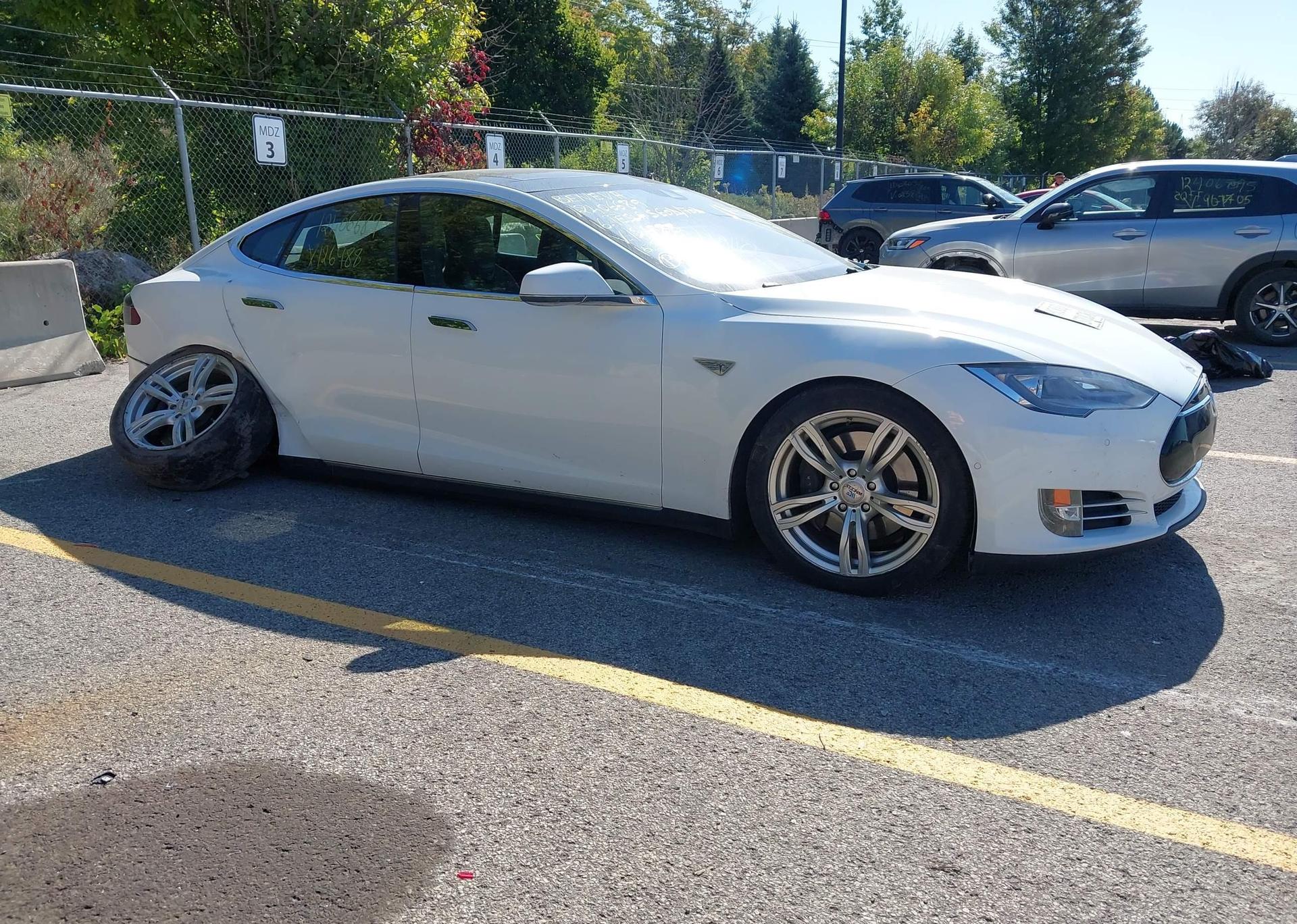 2016 TESLA MODEL S 60D