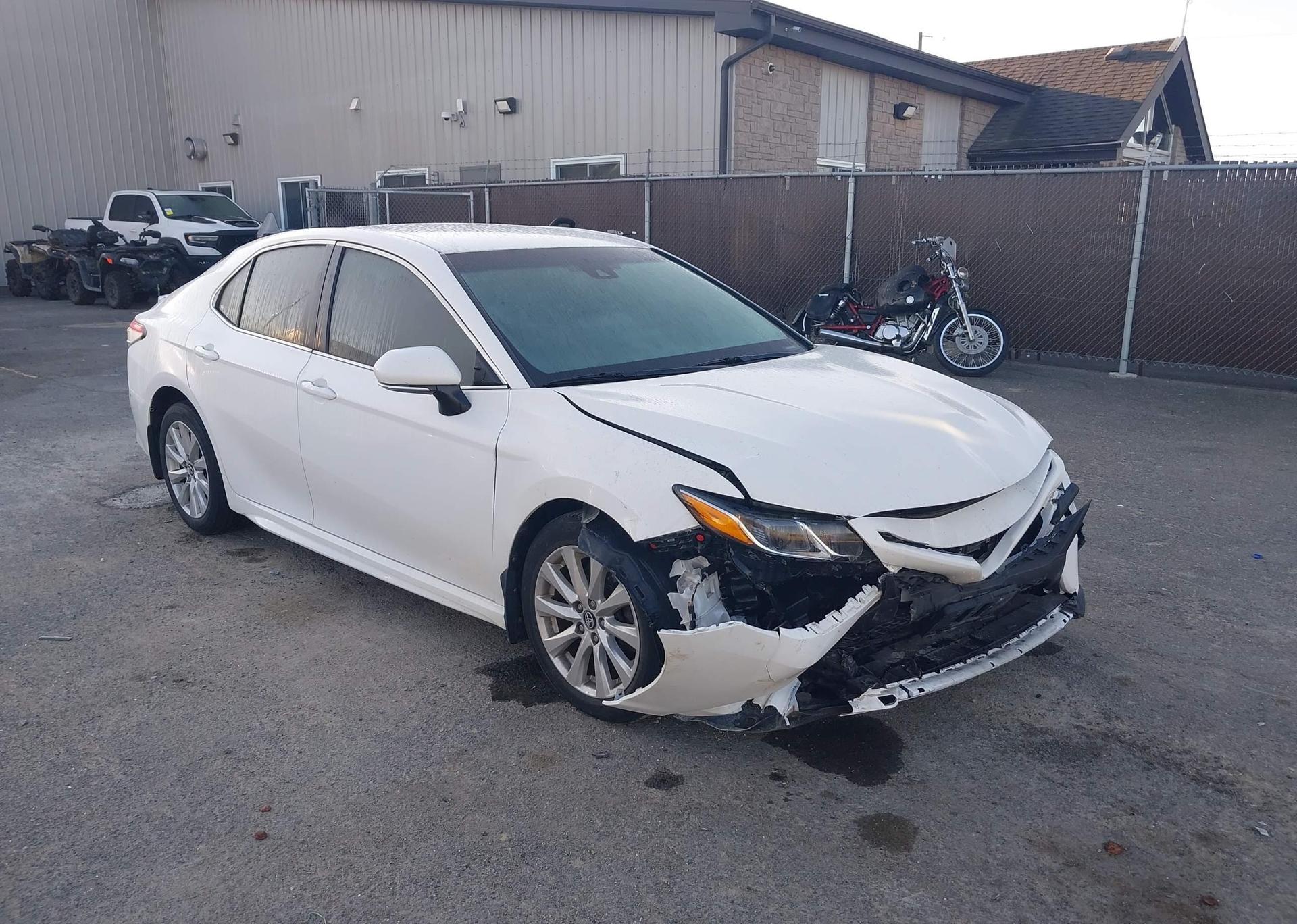 2018 TOYOTA CAMRY SE