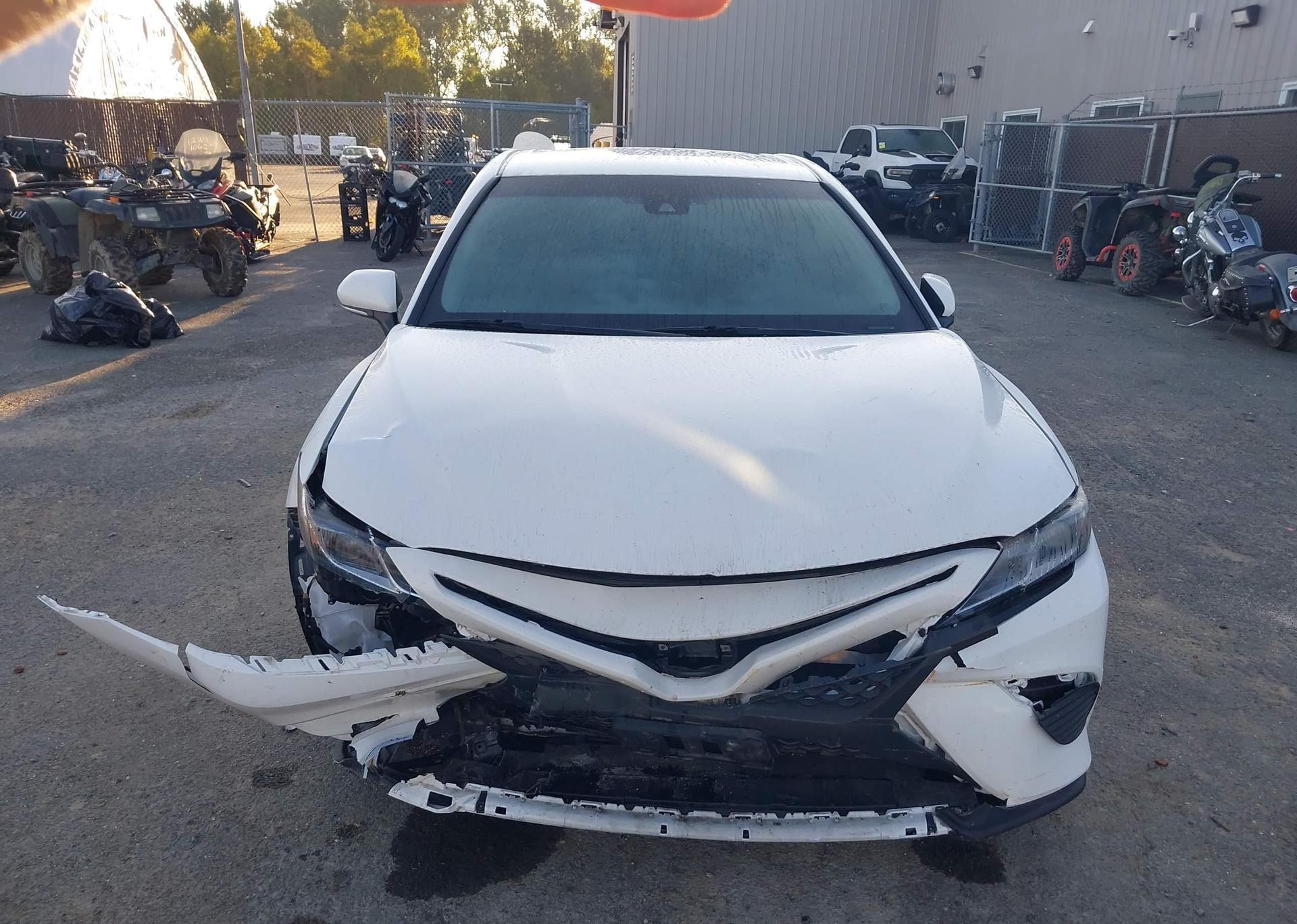 2018 TOYOTA CAMRY SE