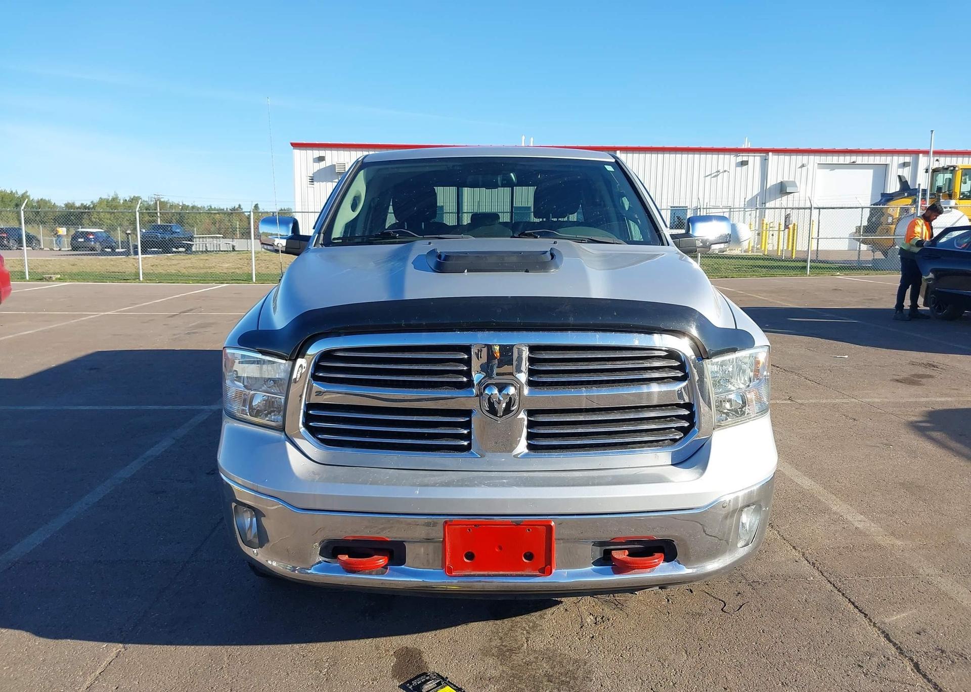2015 RAM 1500 SLT