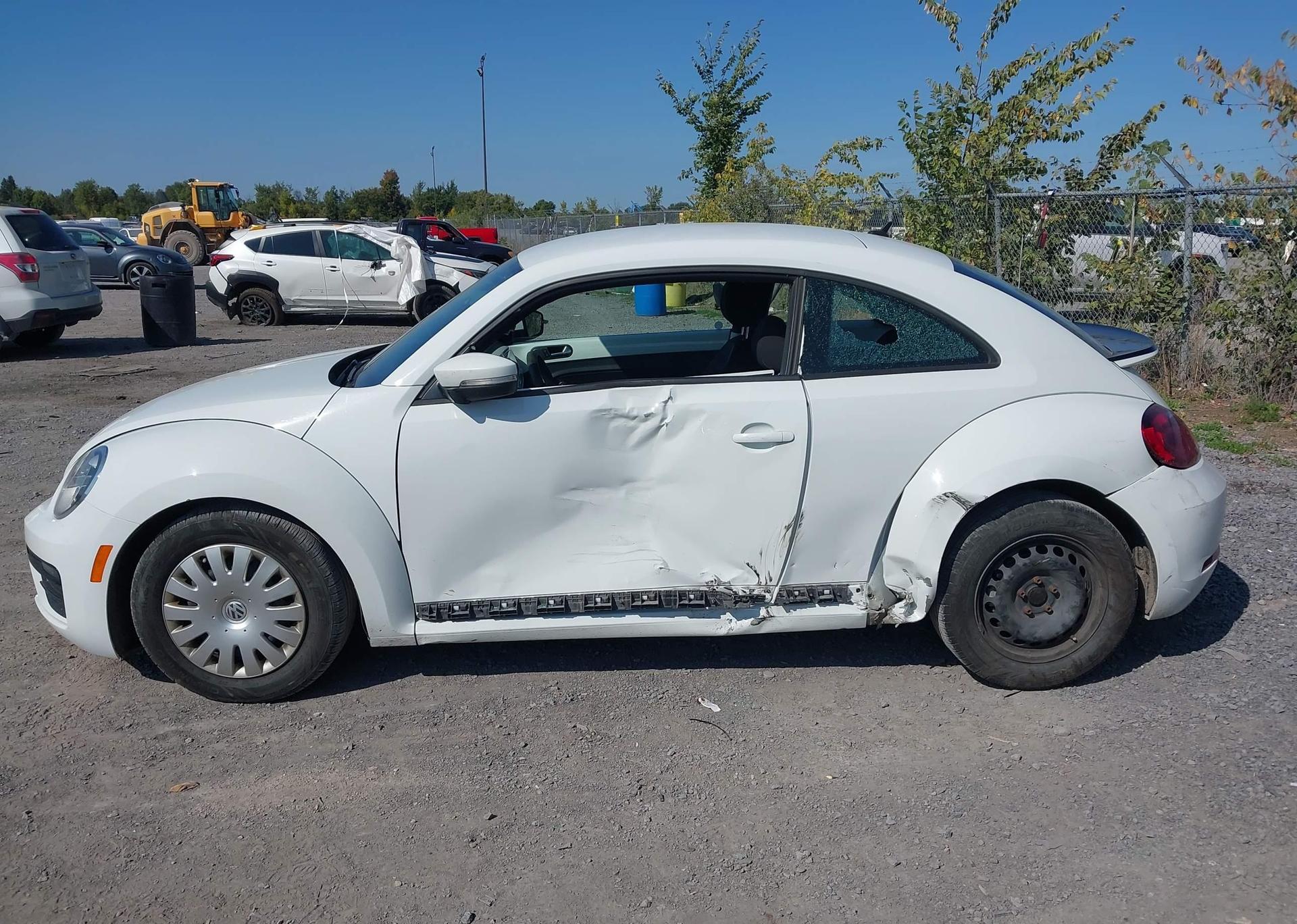 2017 VOLKSWAGEN BEETLE SE