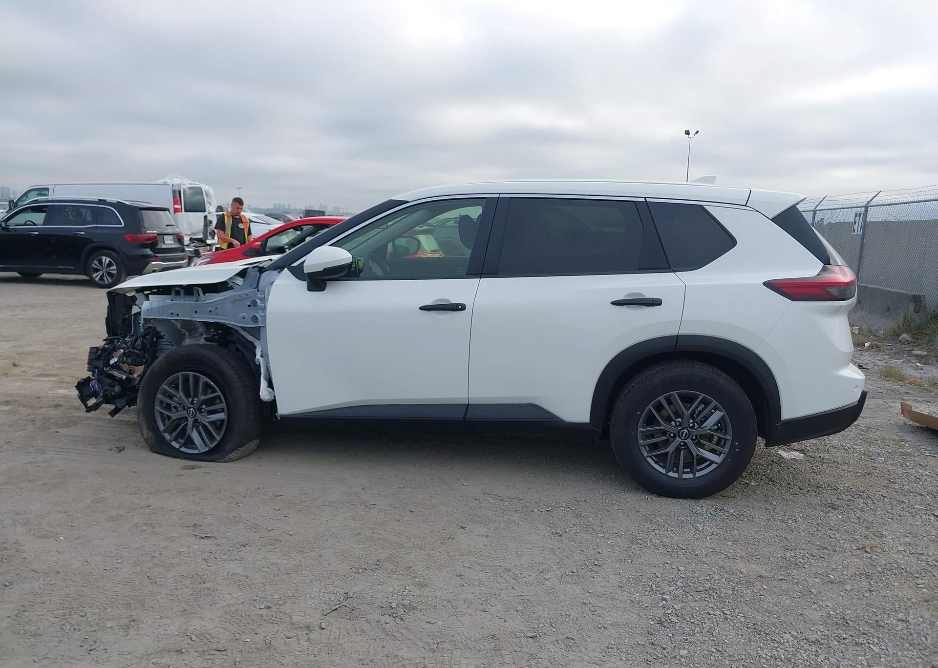 2025 NISSAN ROGUE S