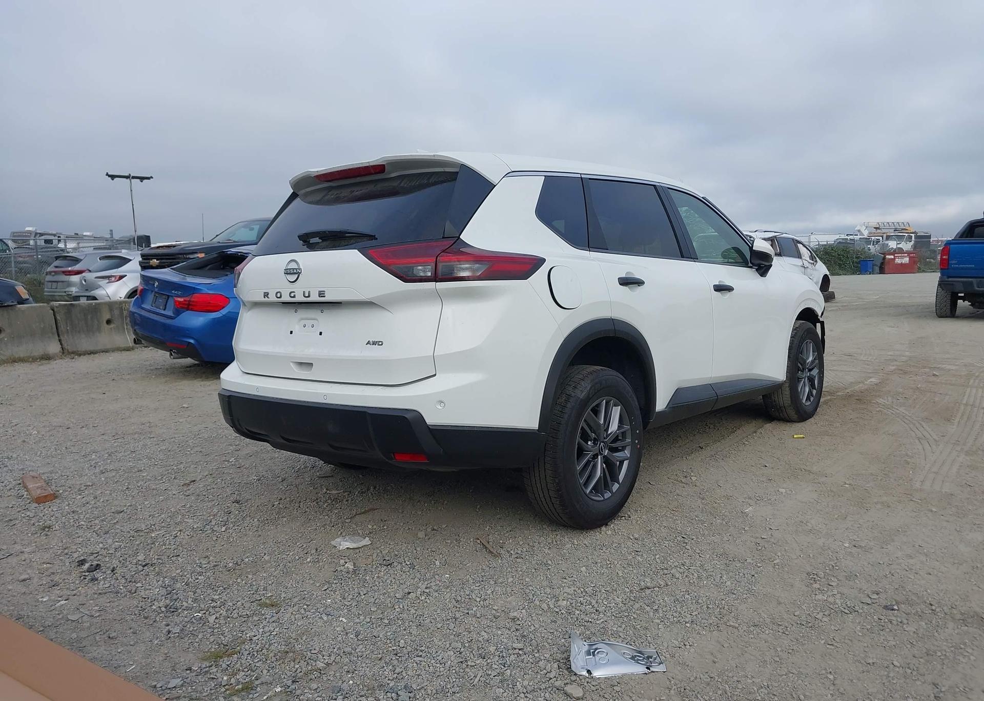 2025 NISSAN ROGUE S