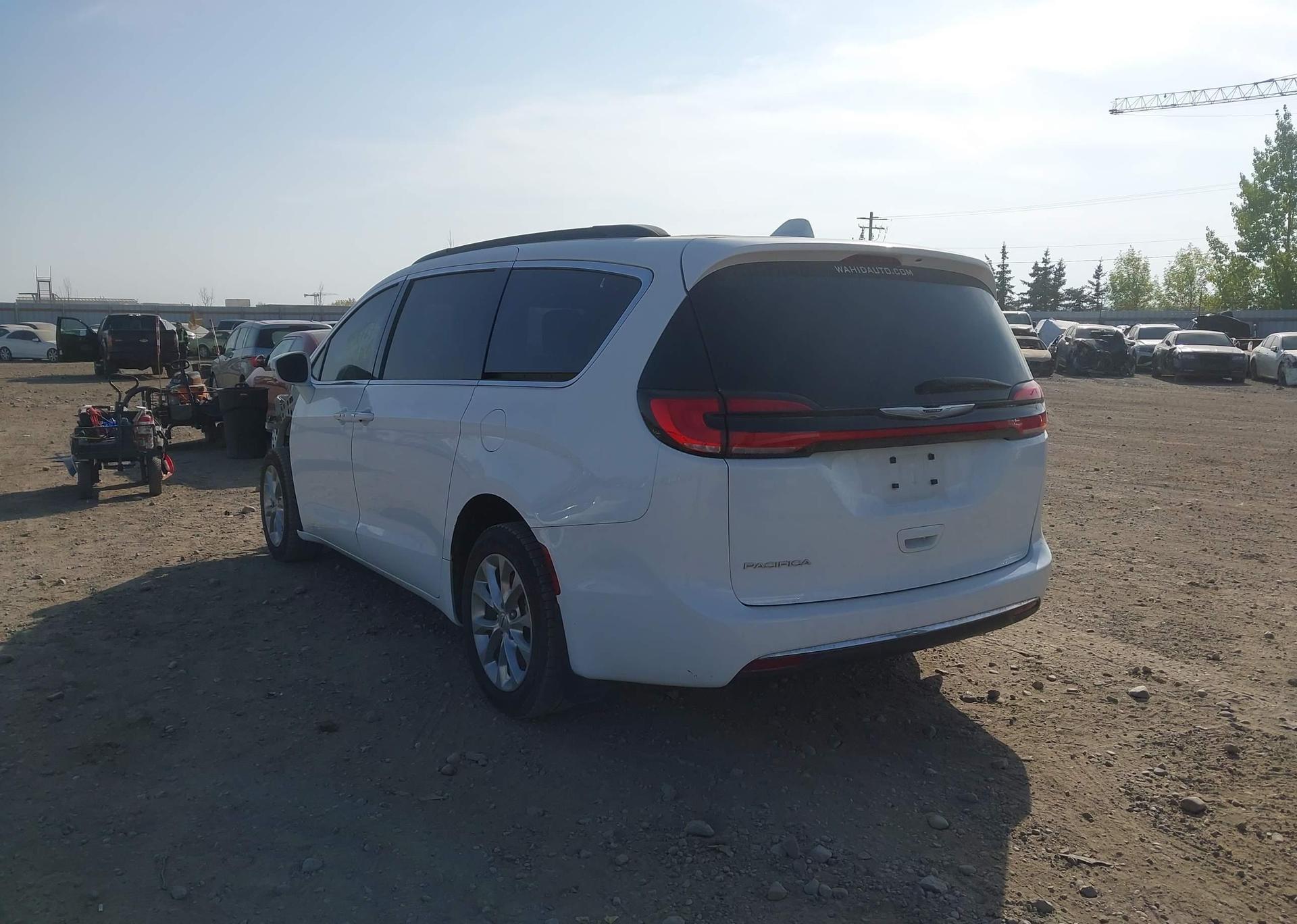 2022 CHRYSLER PACIFICA TOURING-L AWD