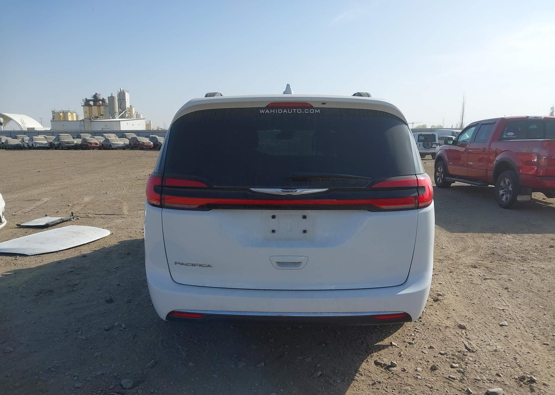 2022 CHRYSLER PACIFICA TOURING-L AWD