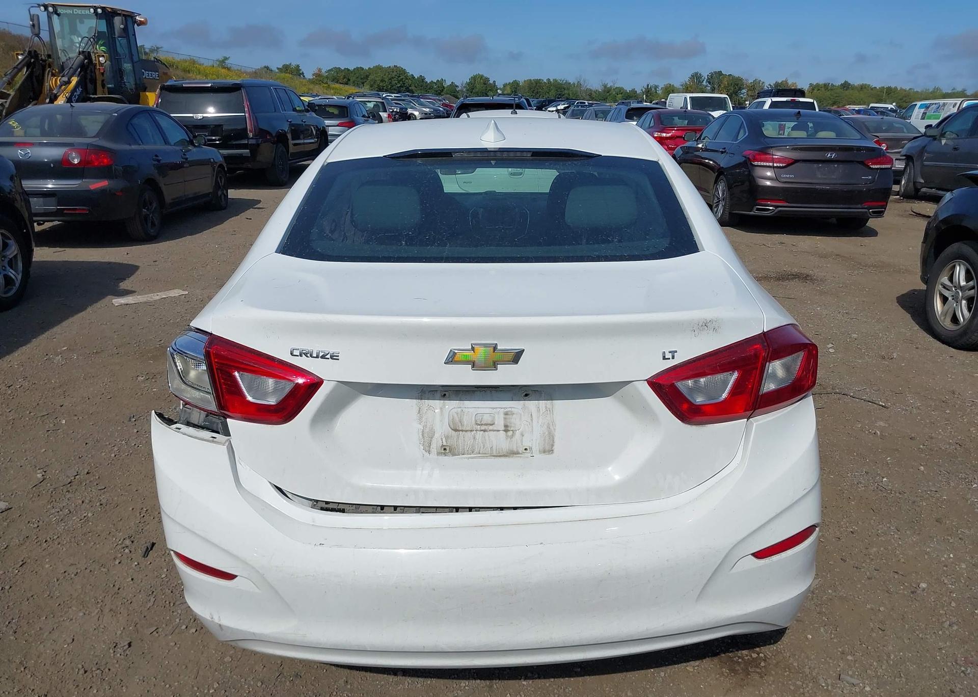 2018 CHEVROLET CRUZE LT AUTO