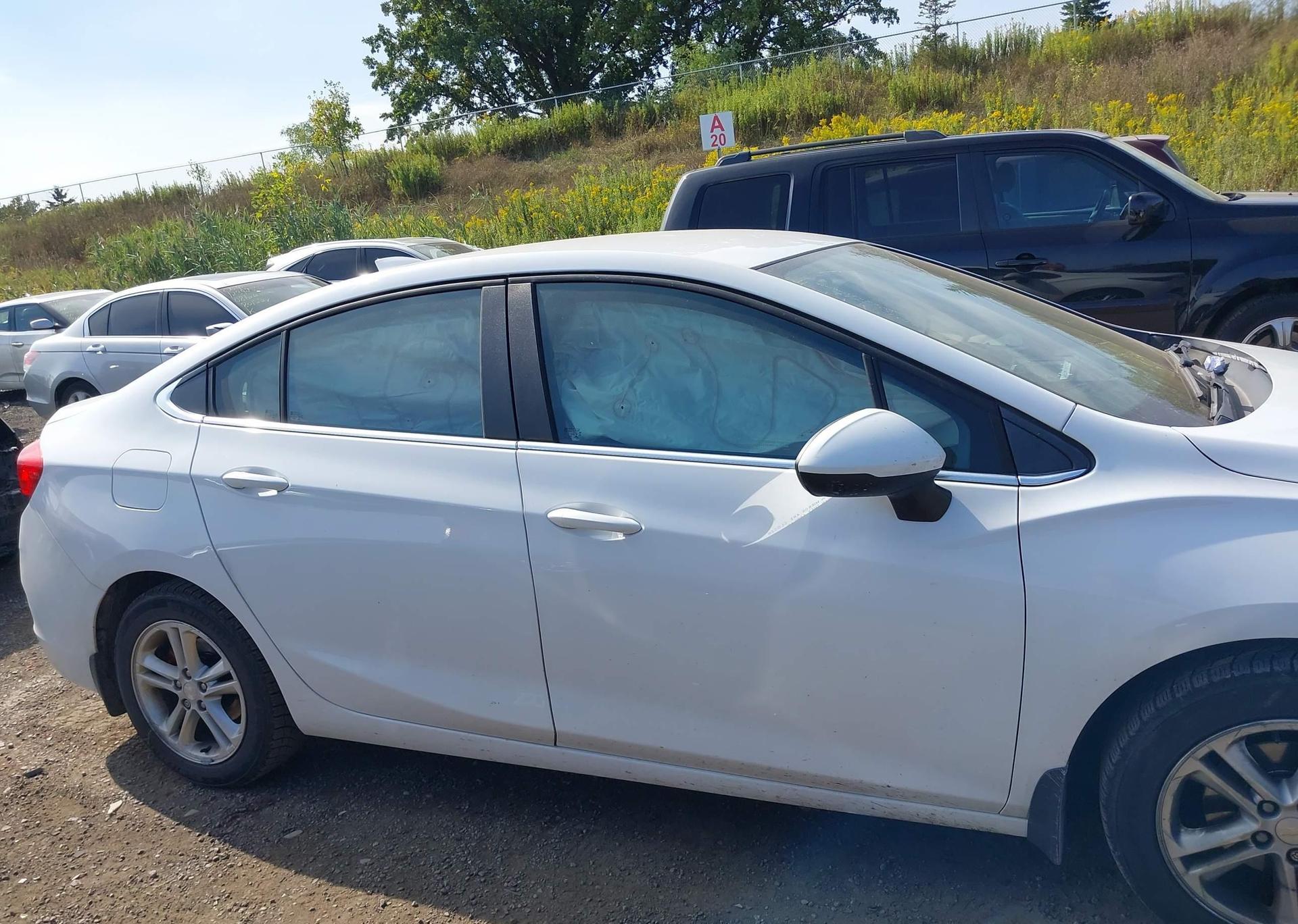 2018 CHEVROLET CRUZE LT AUTO