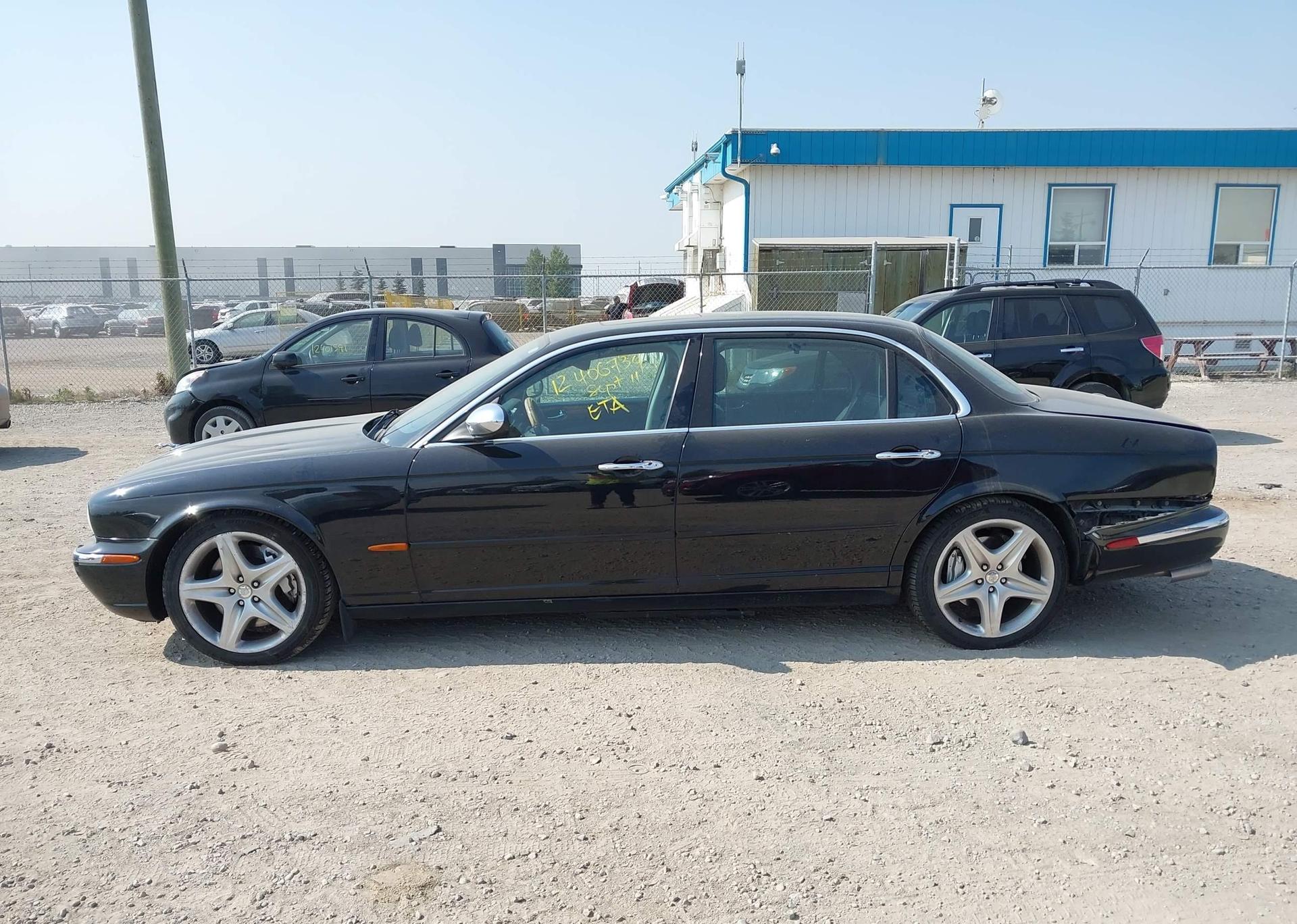 2005 JAGUAR SUPER V8