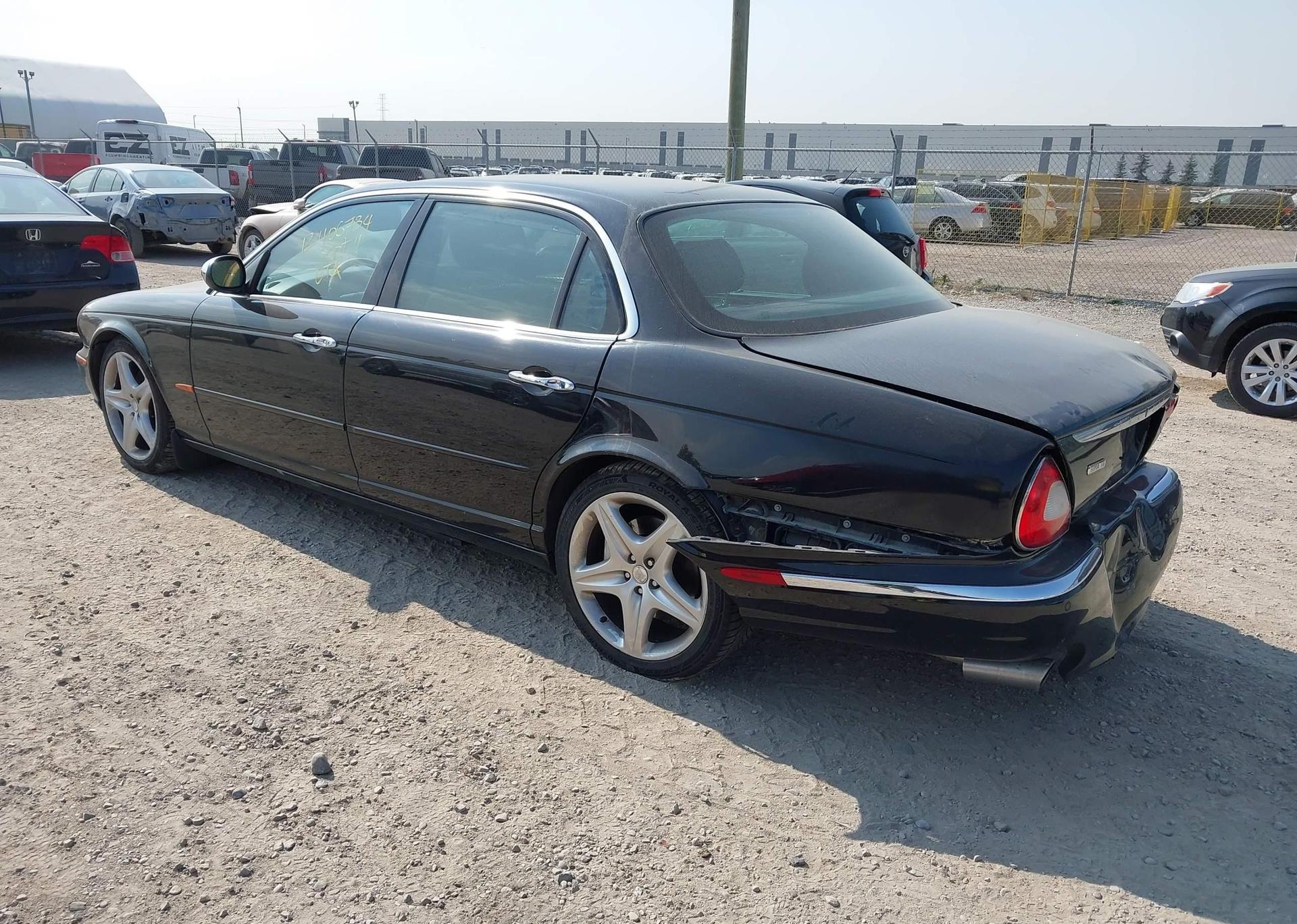 2005 JAGUAR SUPER V8