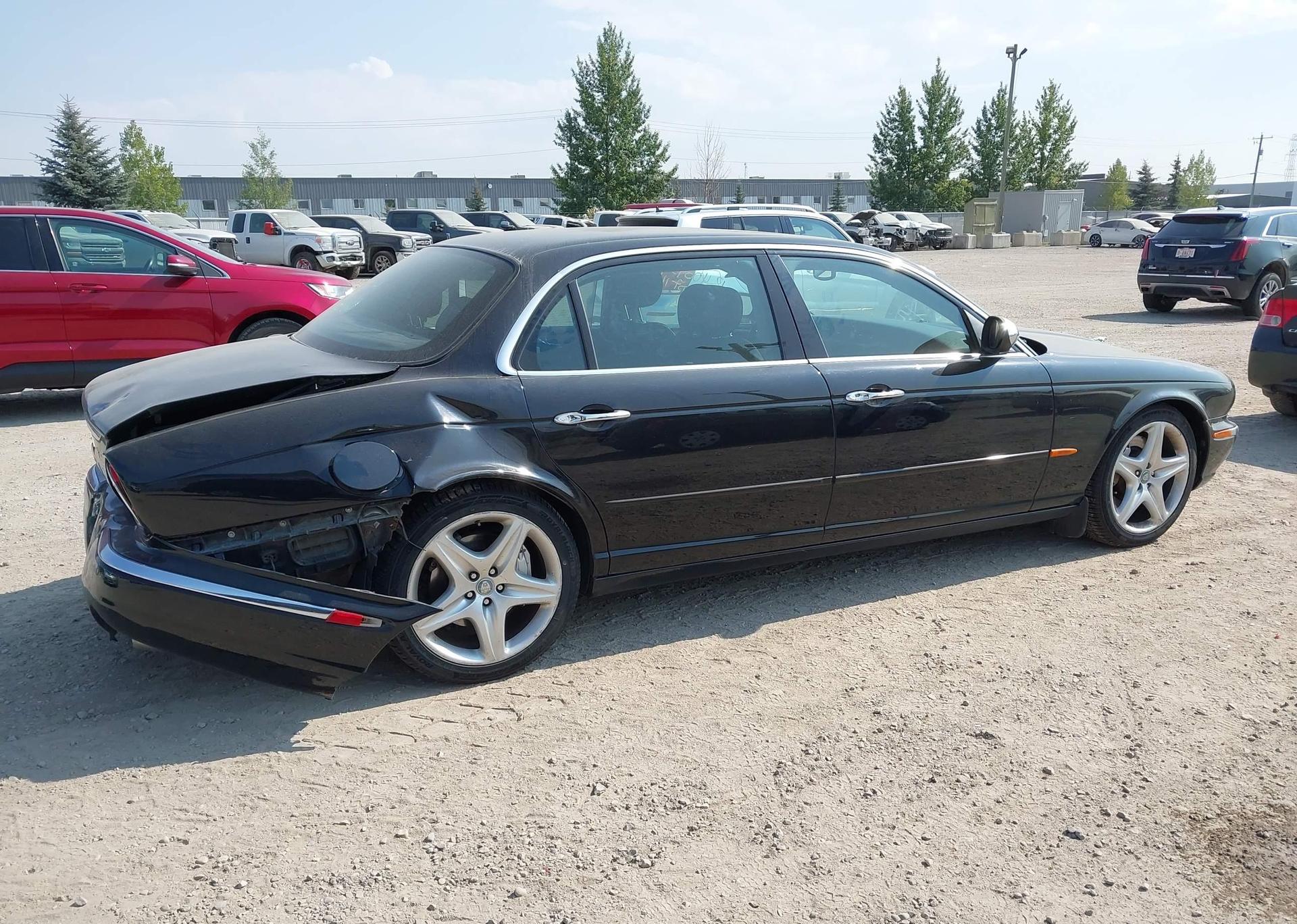 2005 JAGUAR SUPER V8
