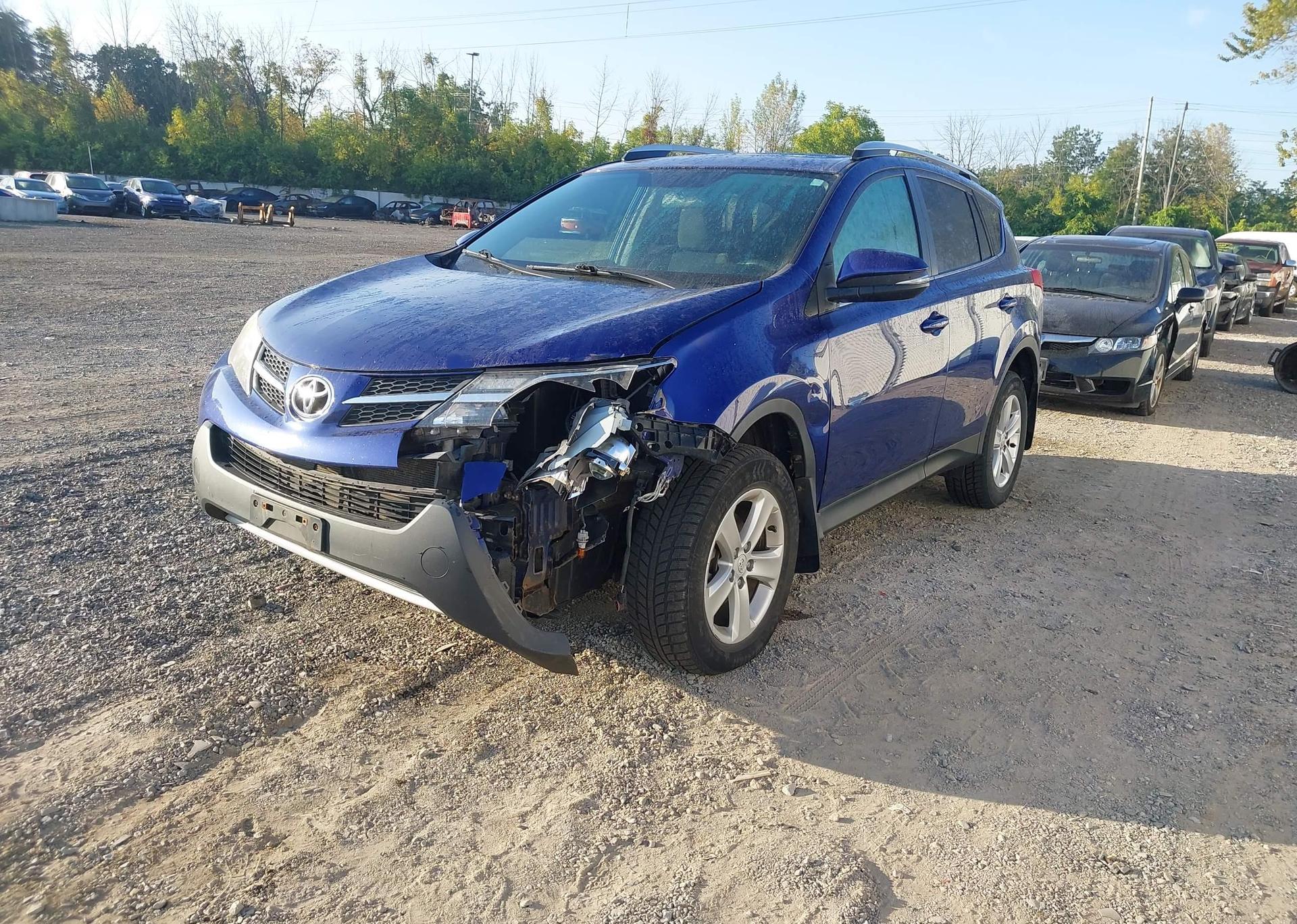 2014 TOYOTA RAV4 XLE