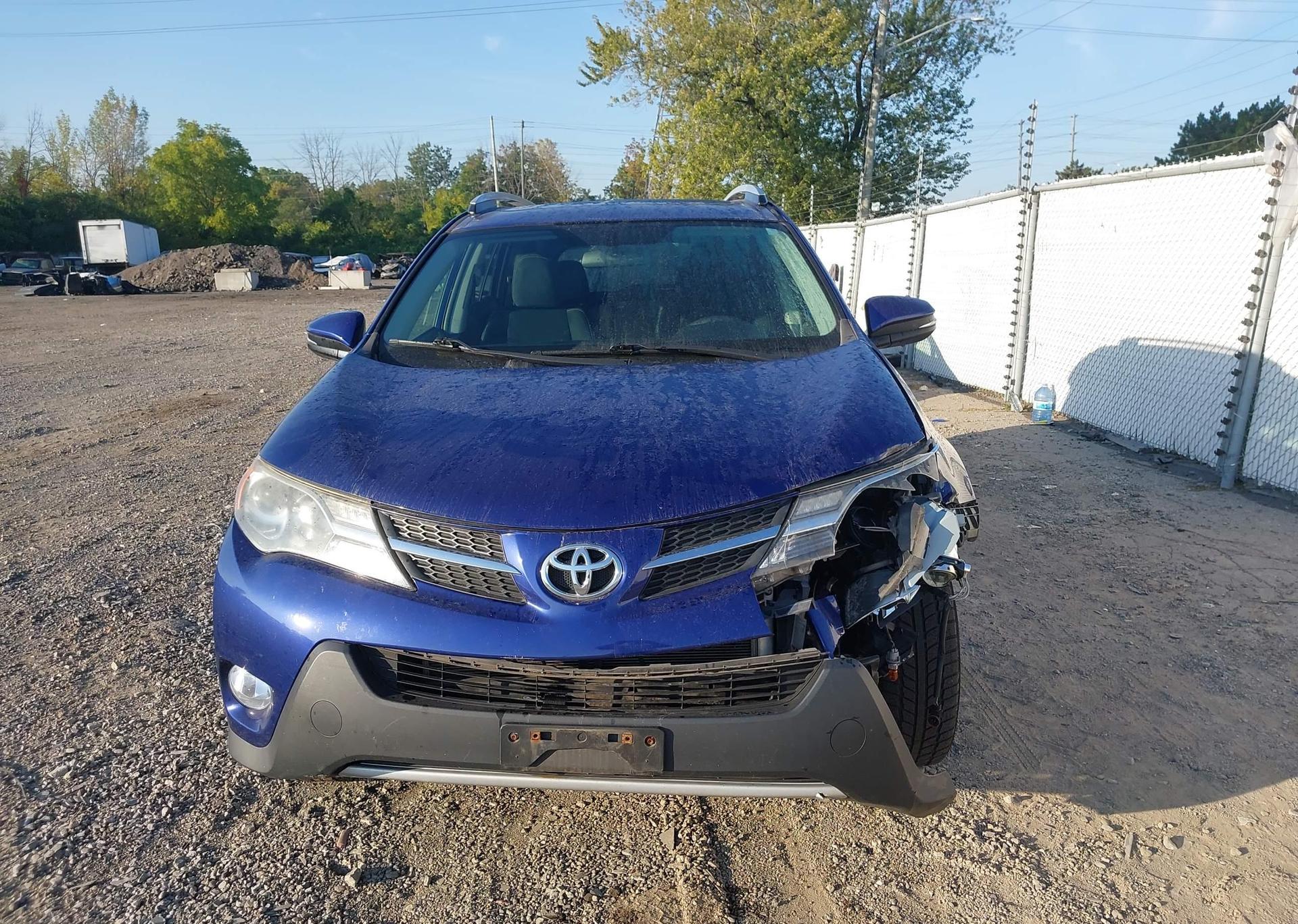 2014 TOYOTA RAV4 XLE