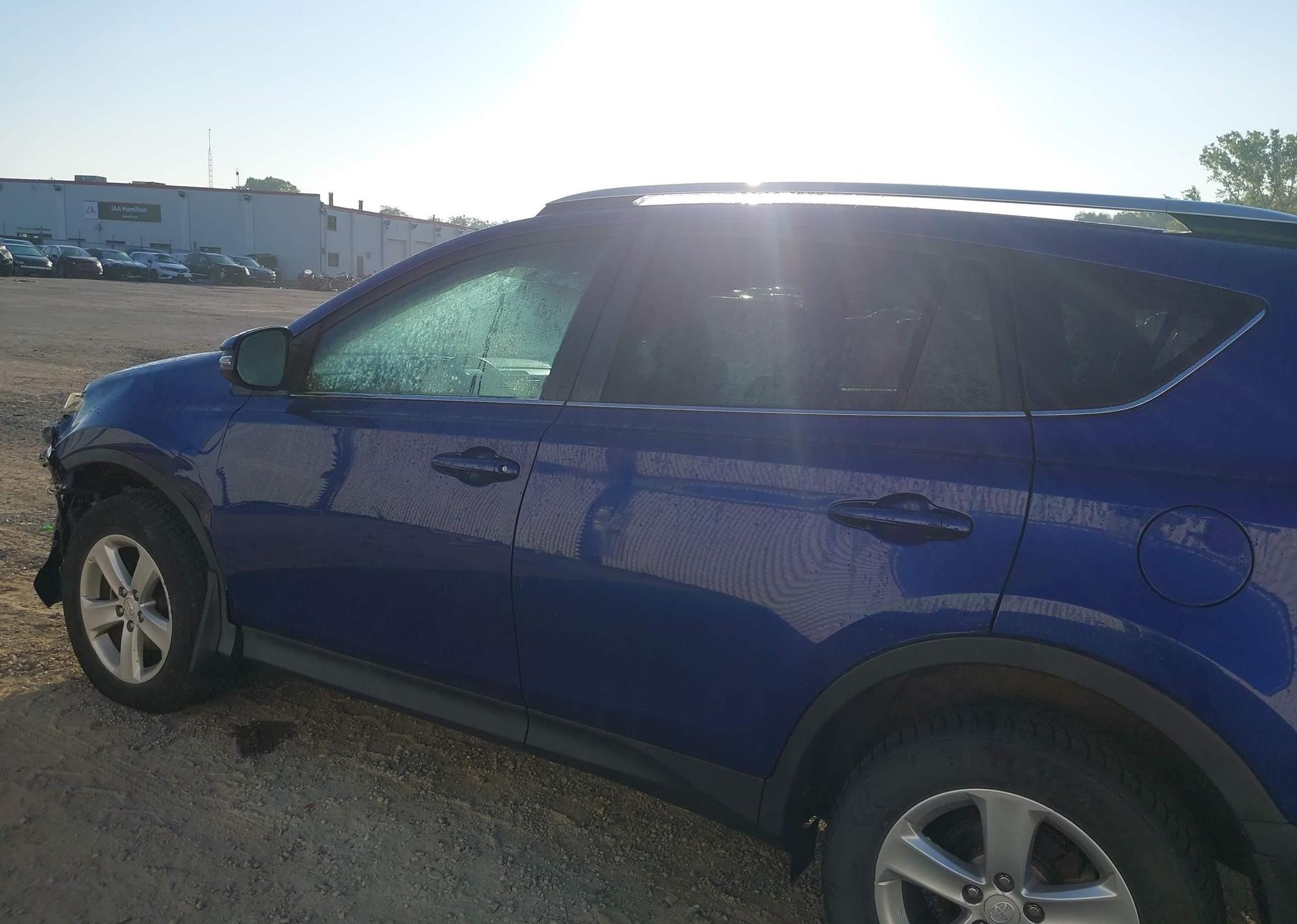 2014 TOYOTA RAV4 XLE