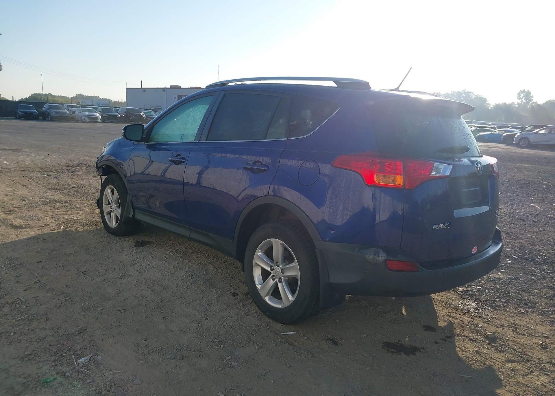 2014 TOYOTA RAV4 XLE
