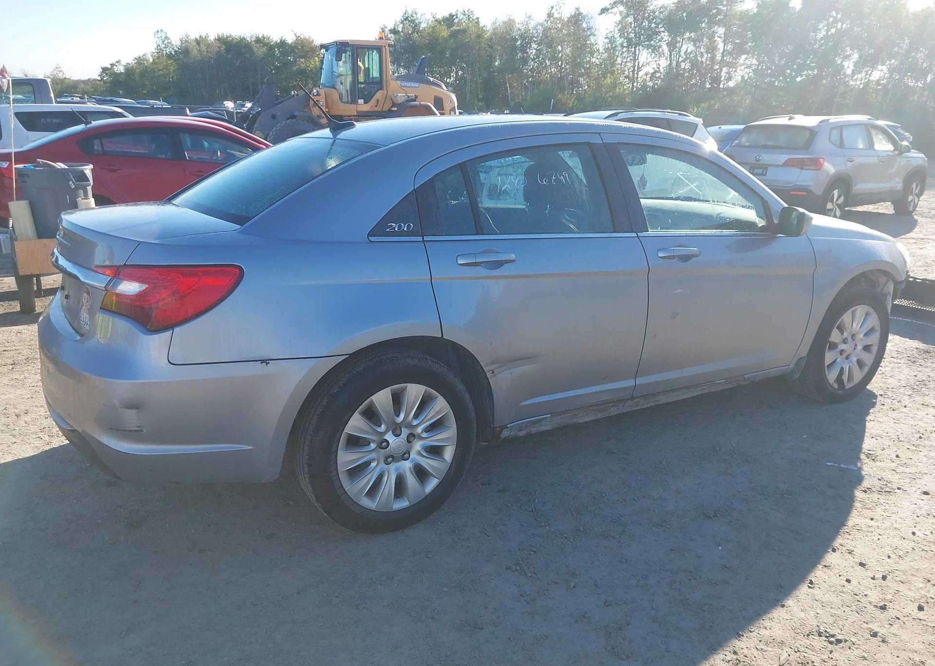 2013 CHRYSLER 200 LX