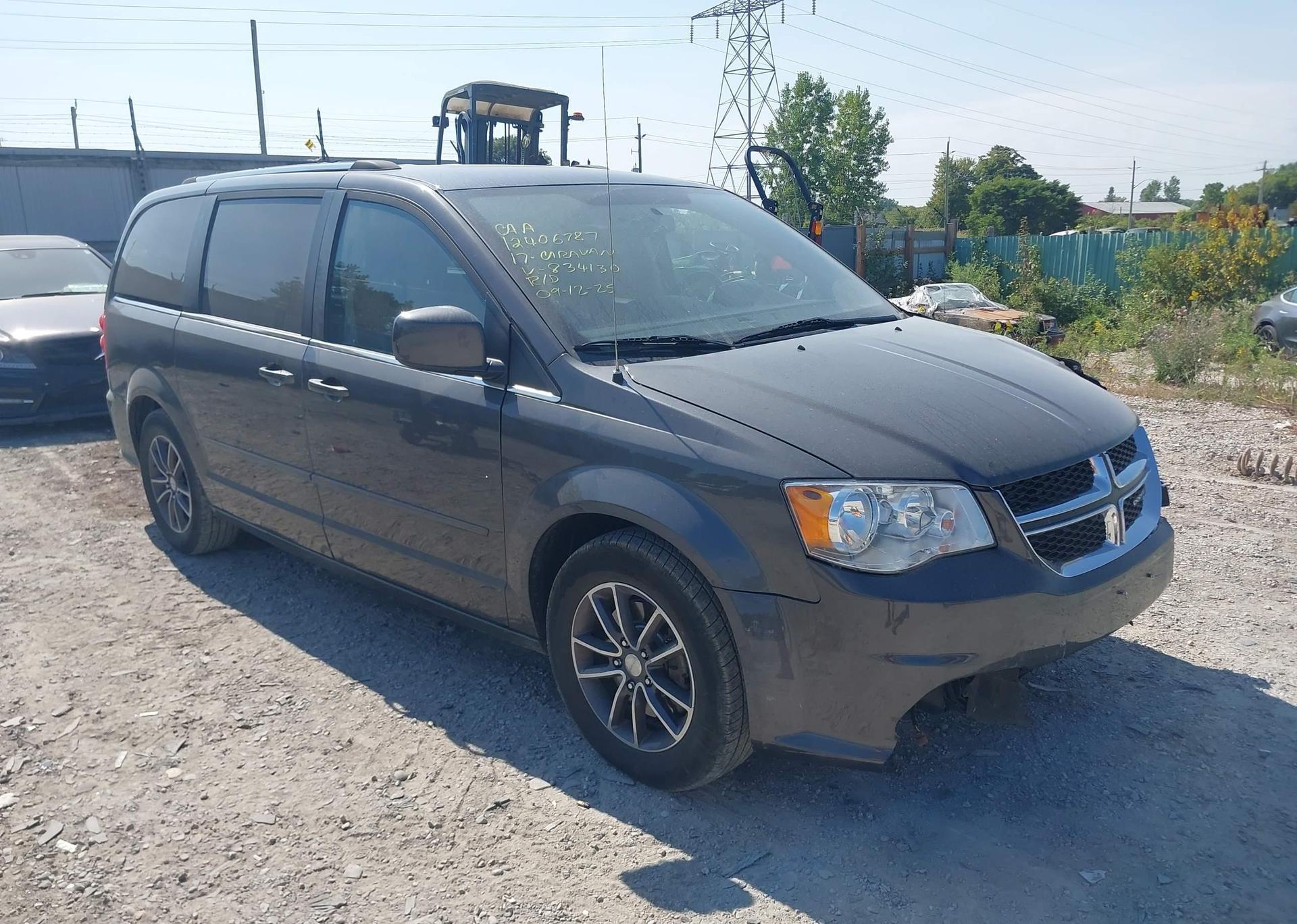 2017 DODGE GRAND CARAVAN SE