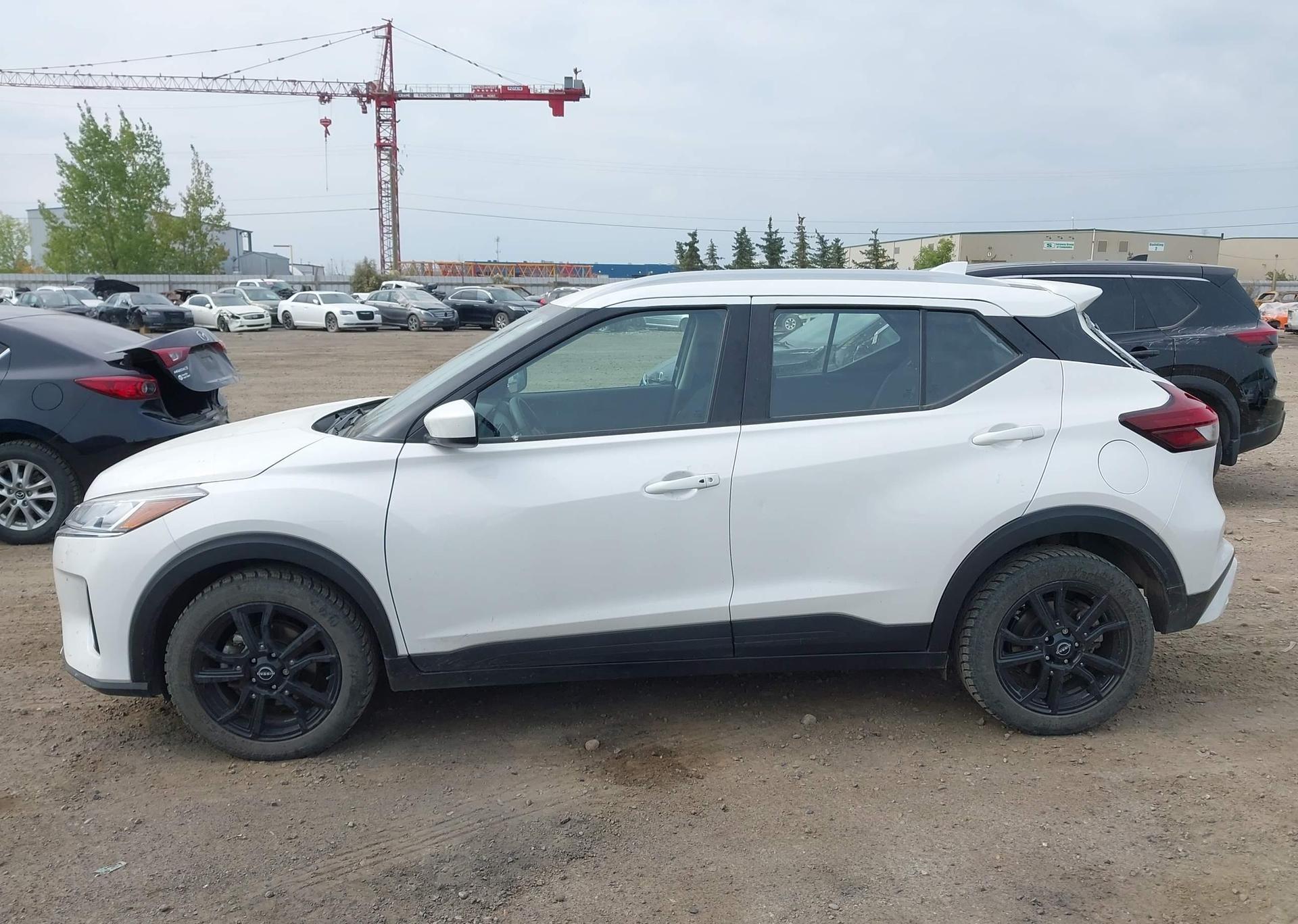 2023 NISSAN KICKS SV