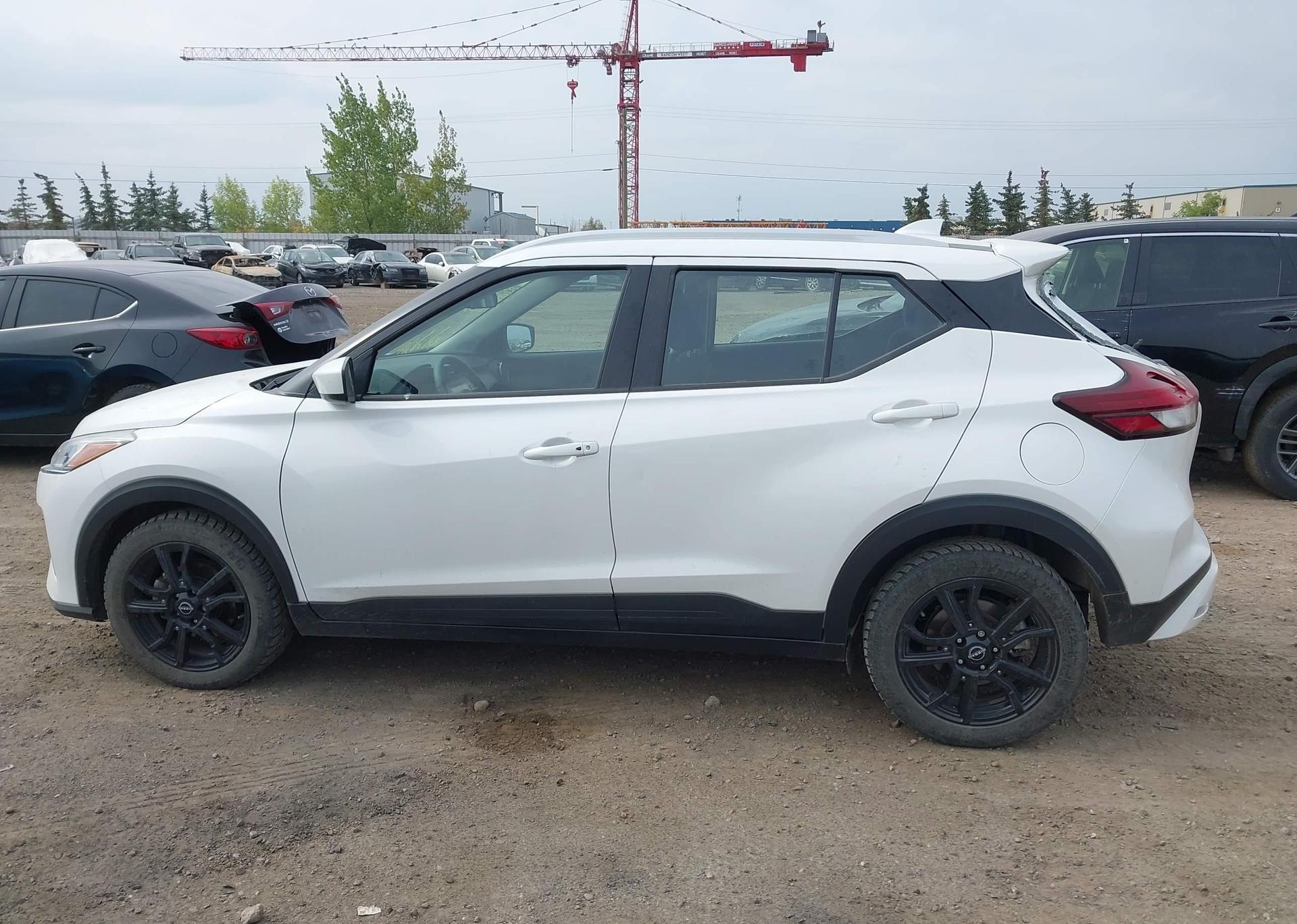 2023 NISSAN KICKS SV