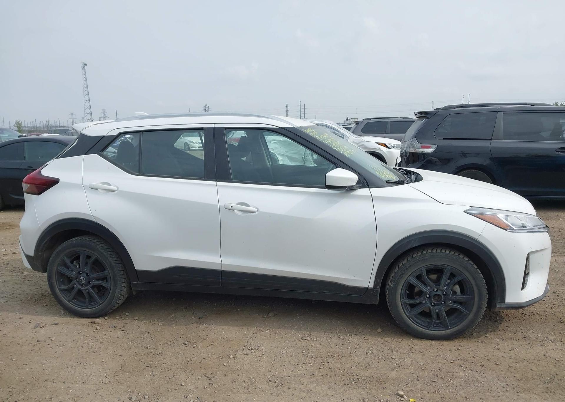 2023 NISSAN KICKS SV