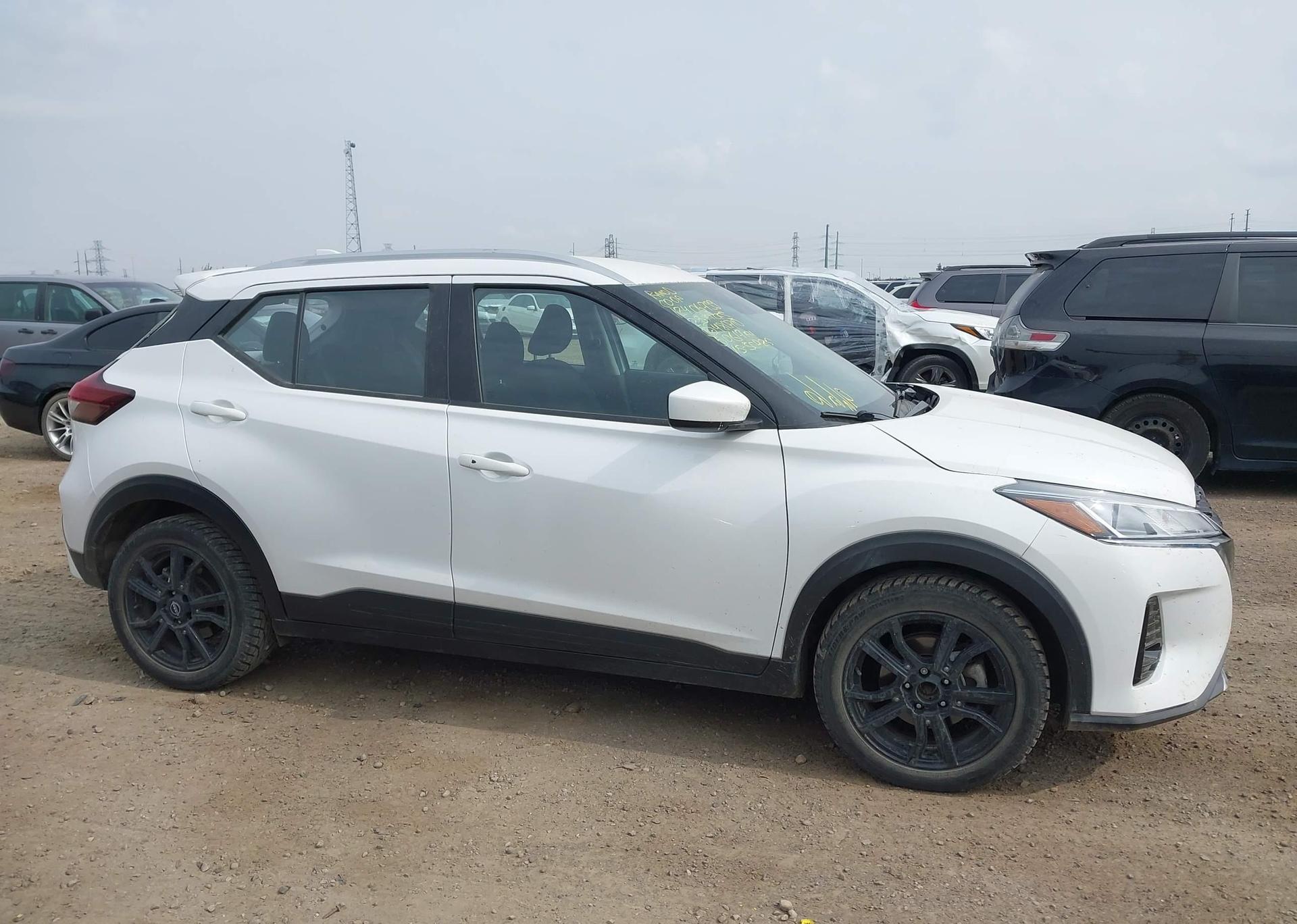 2023 NISSAN KICKS SV