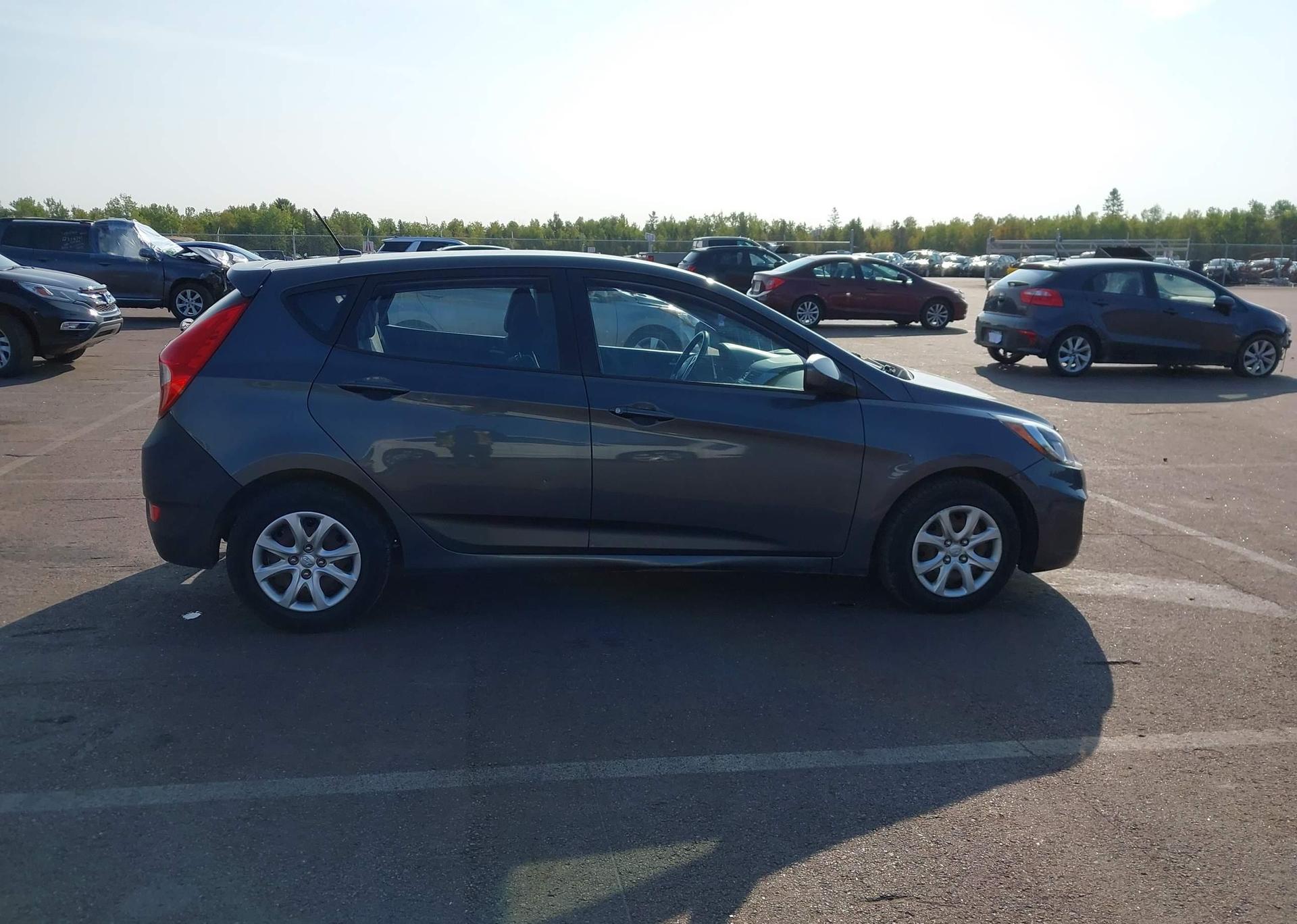 2012 HYUNDAI ACCENT GLS