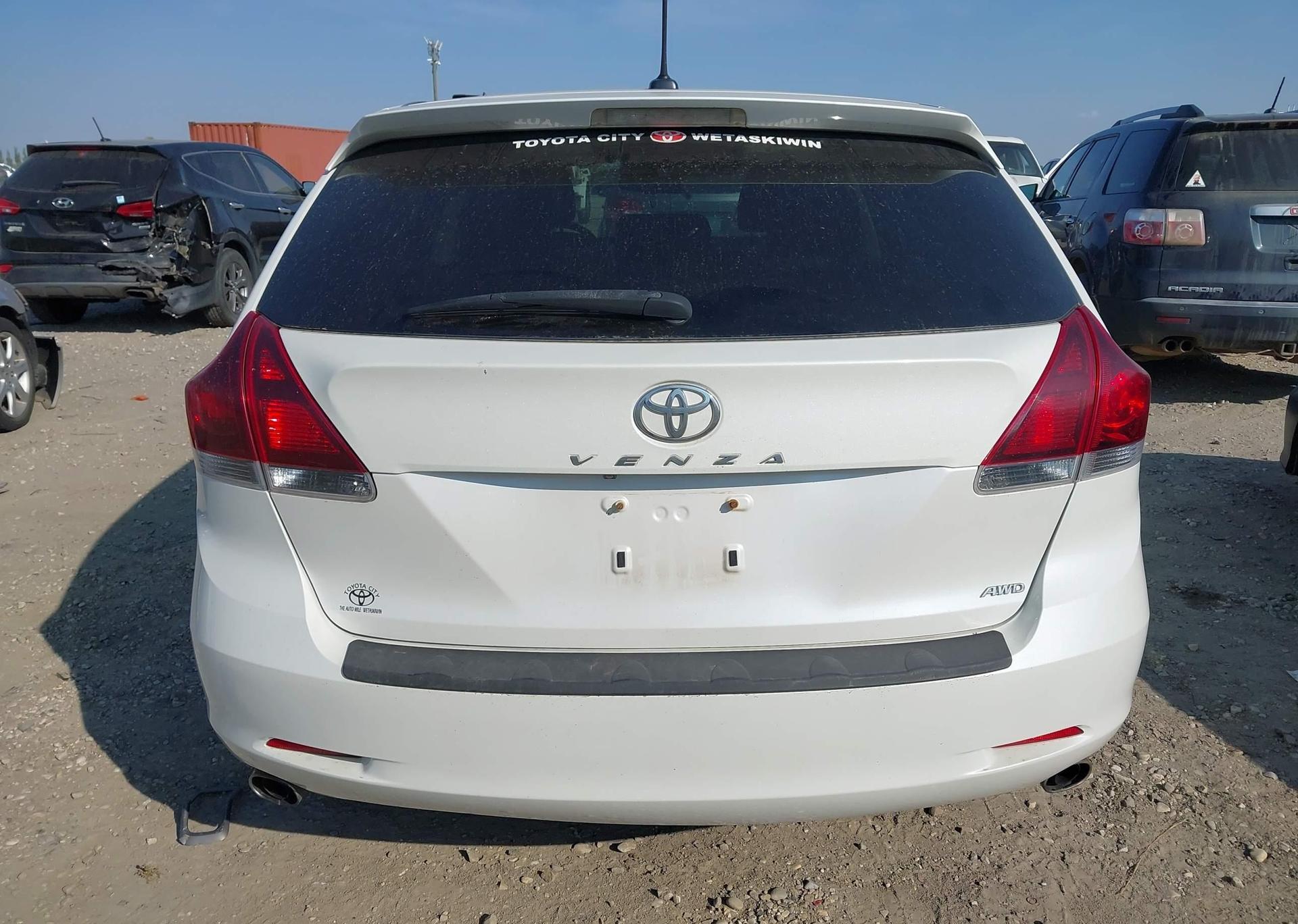 2013 TOYOTA VENZA LE