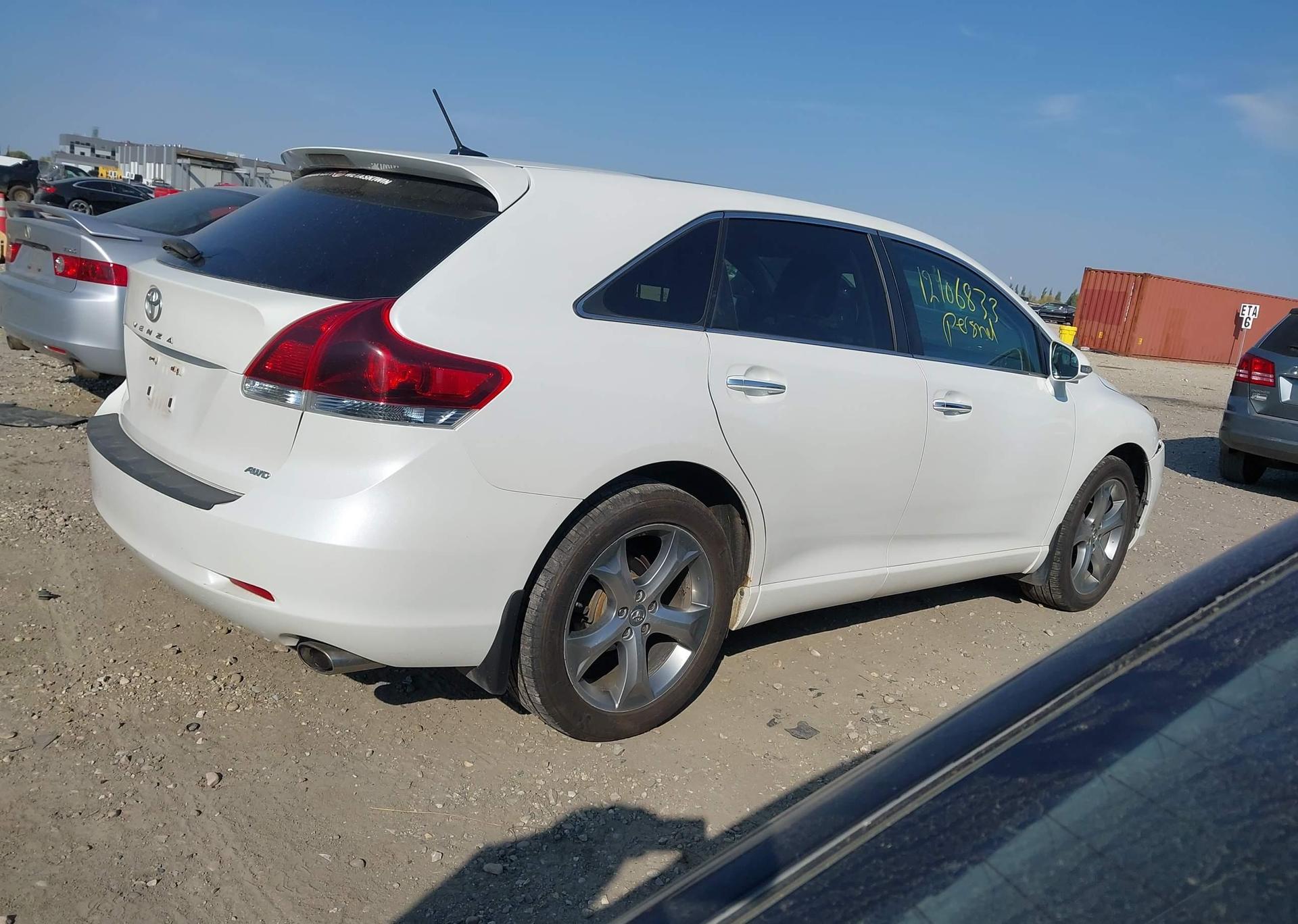 2013 TOYOTA VENZA LE