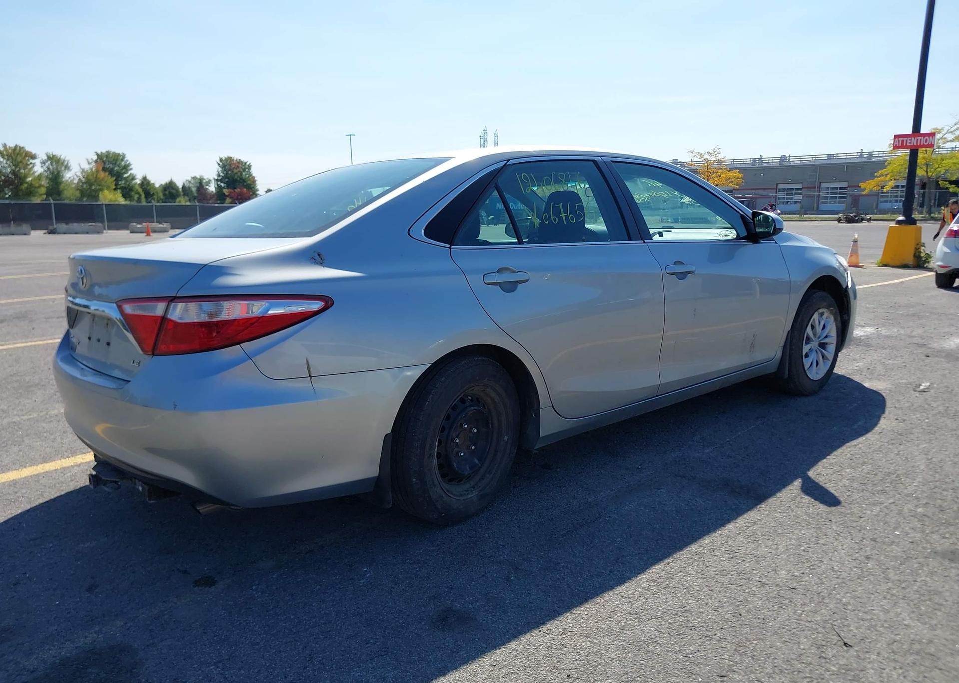 2017 TOYOTA CAMRY LE