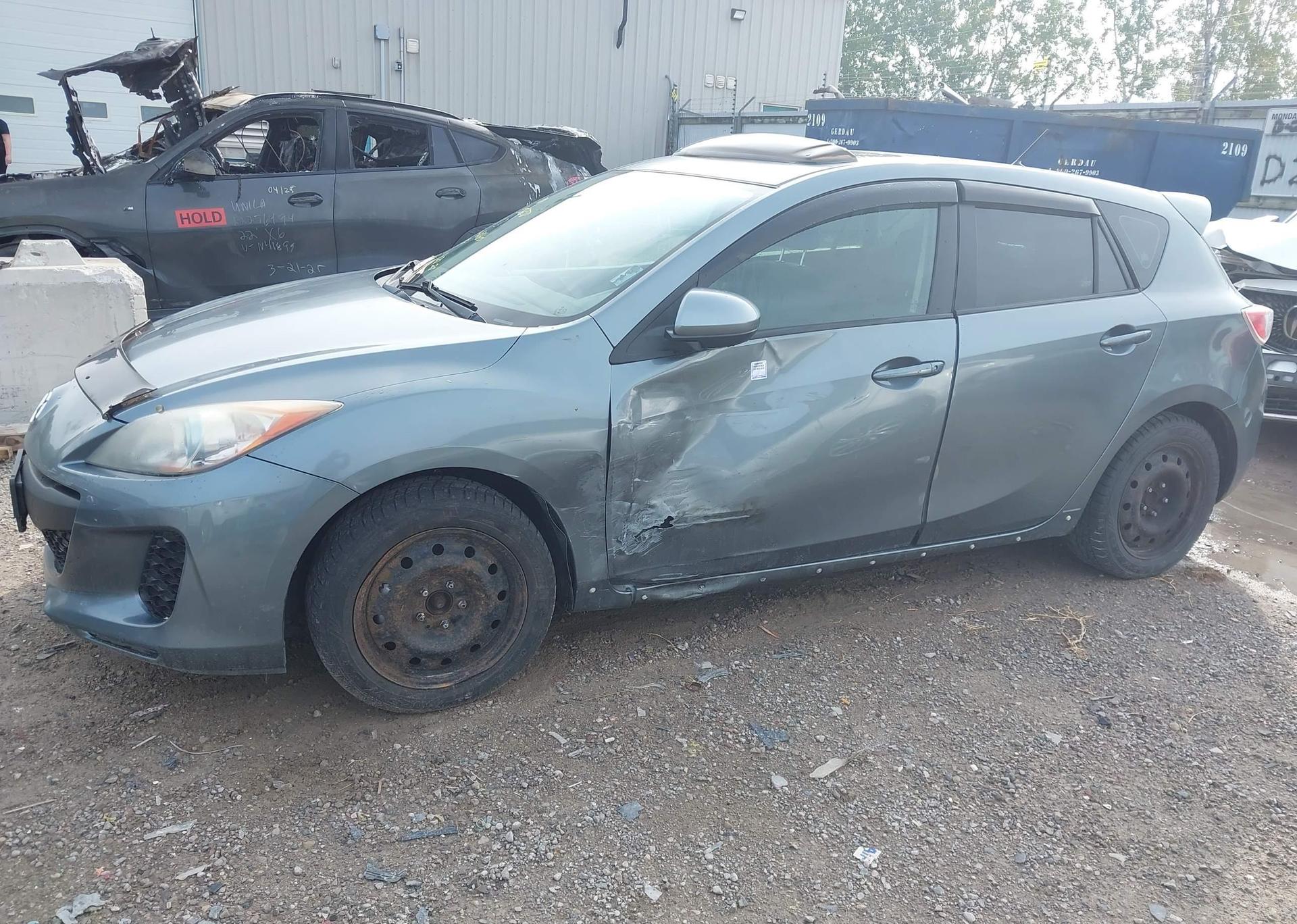 2012 MAZDA 3 I